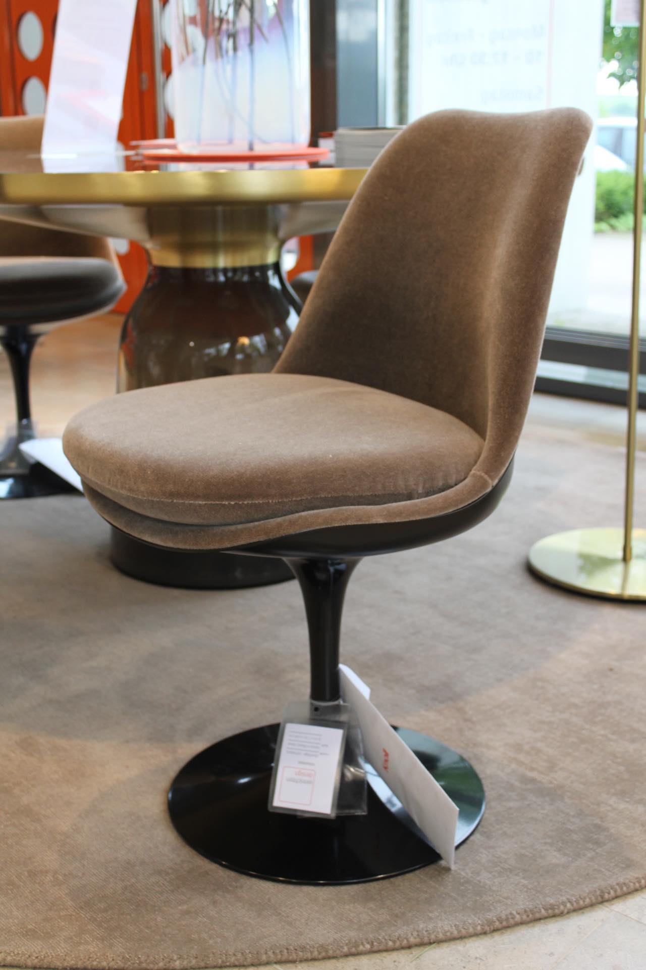 Tulip Chair Stuhl Drehbar Vollgepolstert Knoll International AUSSTELLUNGSSTÜCK 