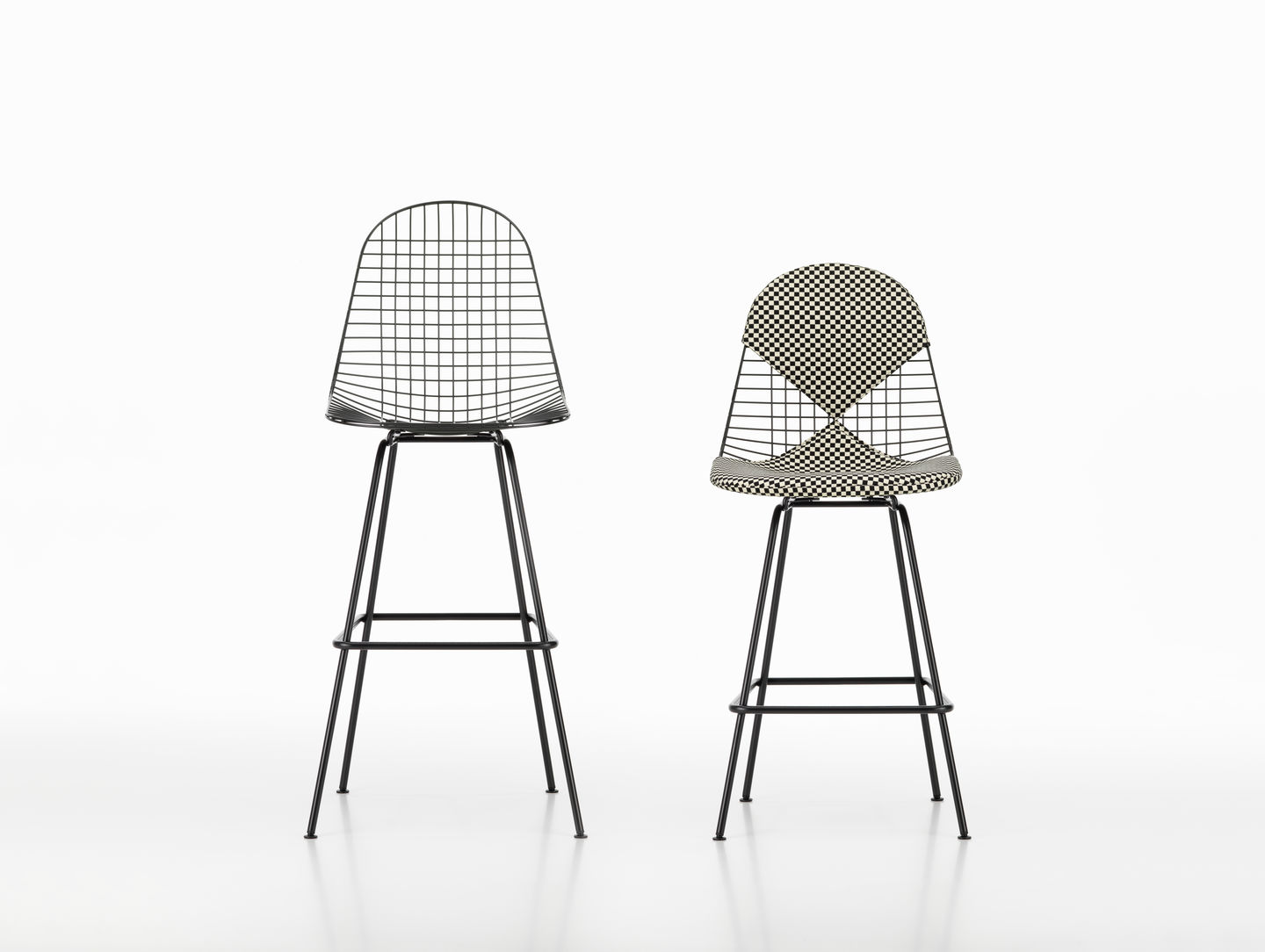 Eames Wire Bar Stool Barhocker Medium mit Sitzpolster Vitra 