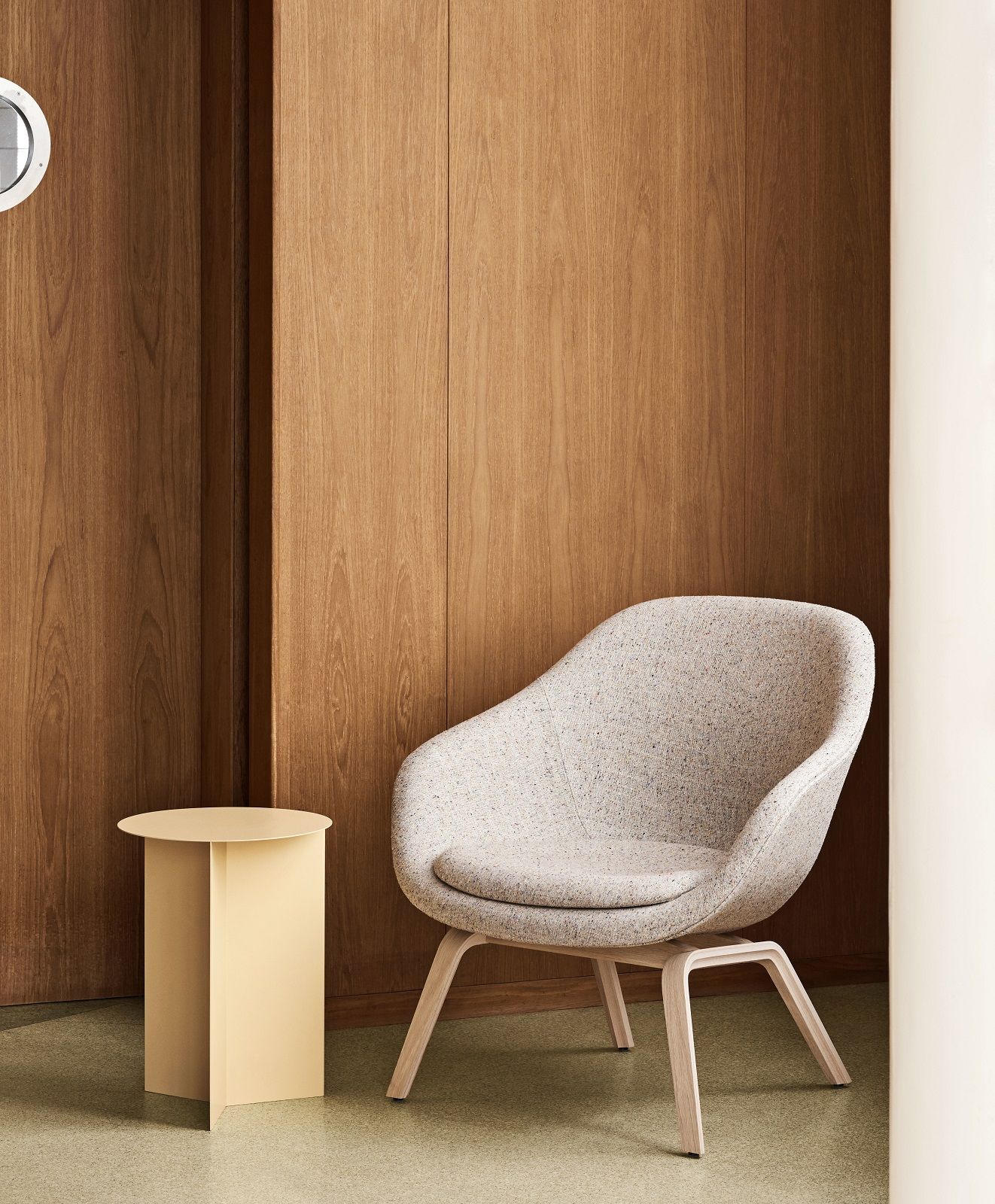 Slit Table Round High Beistelltisch / Couchtisch Hay 