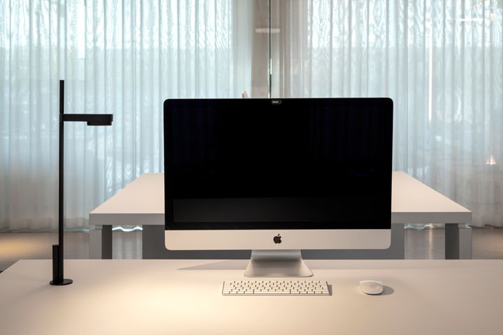 Kido Desk Tischaufbauleuchte fixe Befestigung Ø 51 mm Belux 