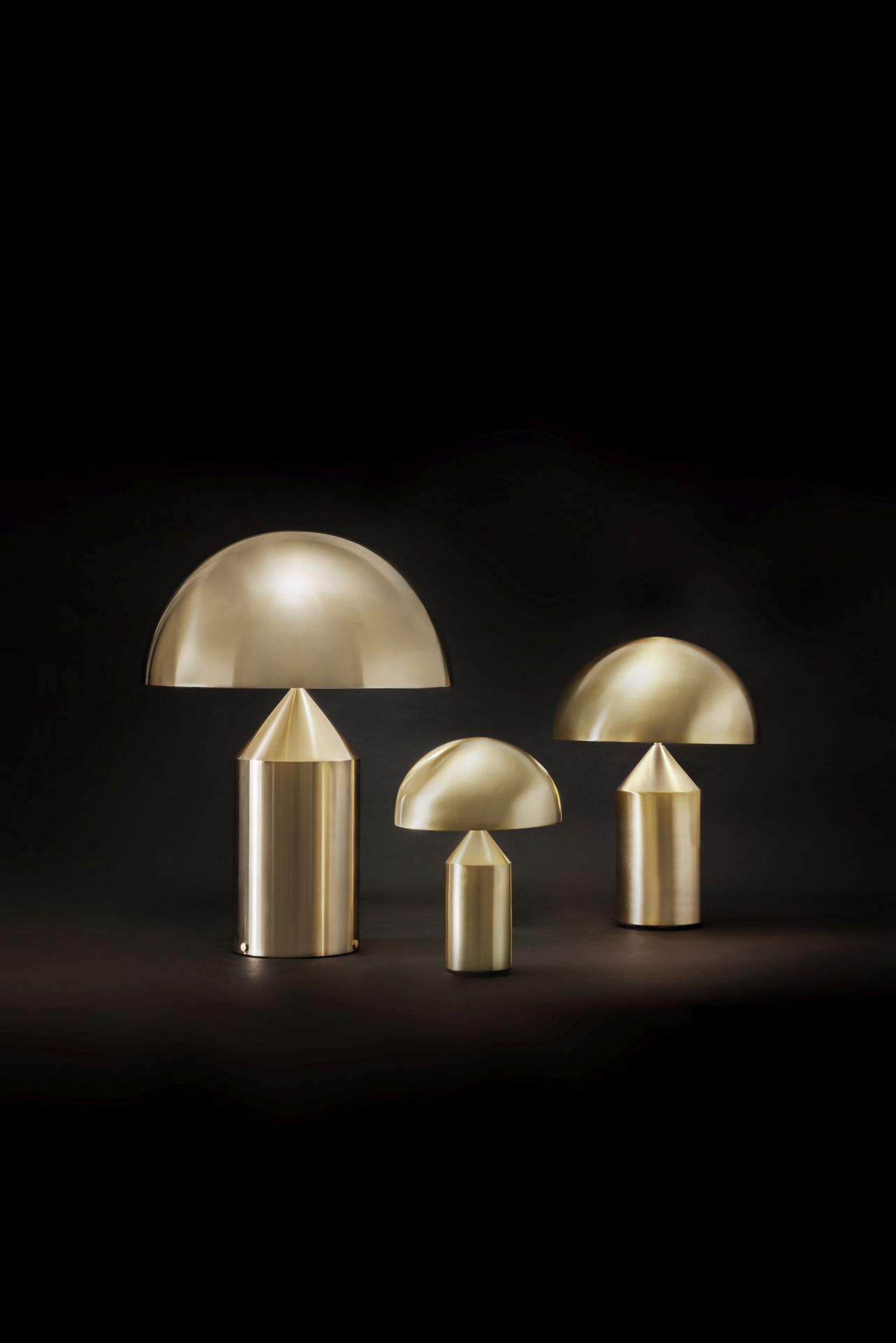 Atollo Tischleuchte Gold Oluce