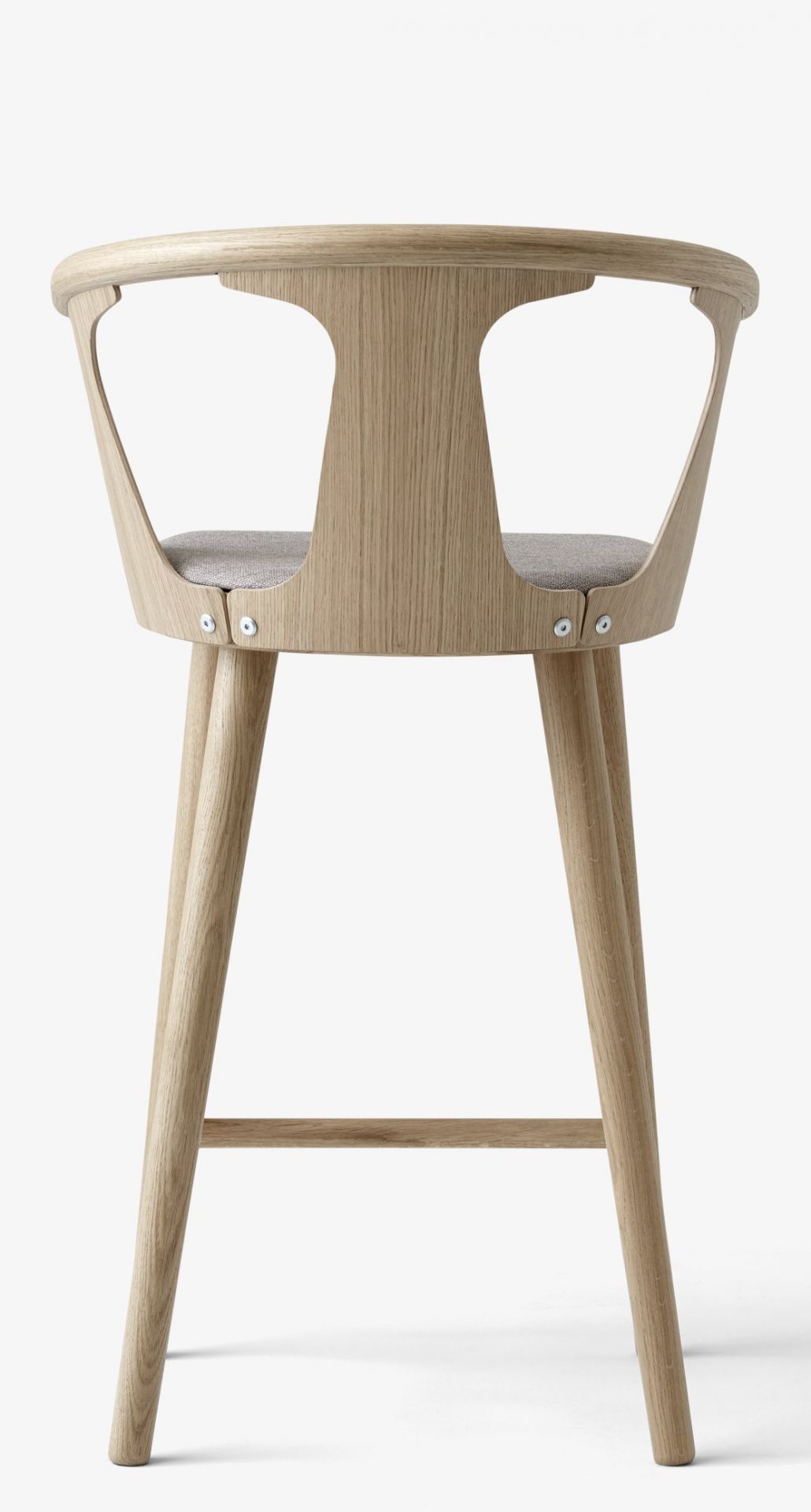 In Between Barstool Barhocker SK10 mit Sitzpolster AndTradition
