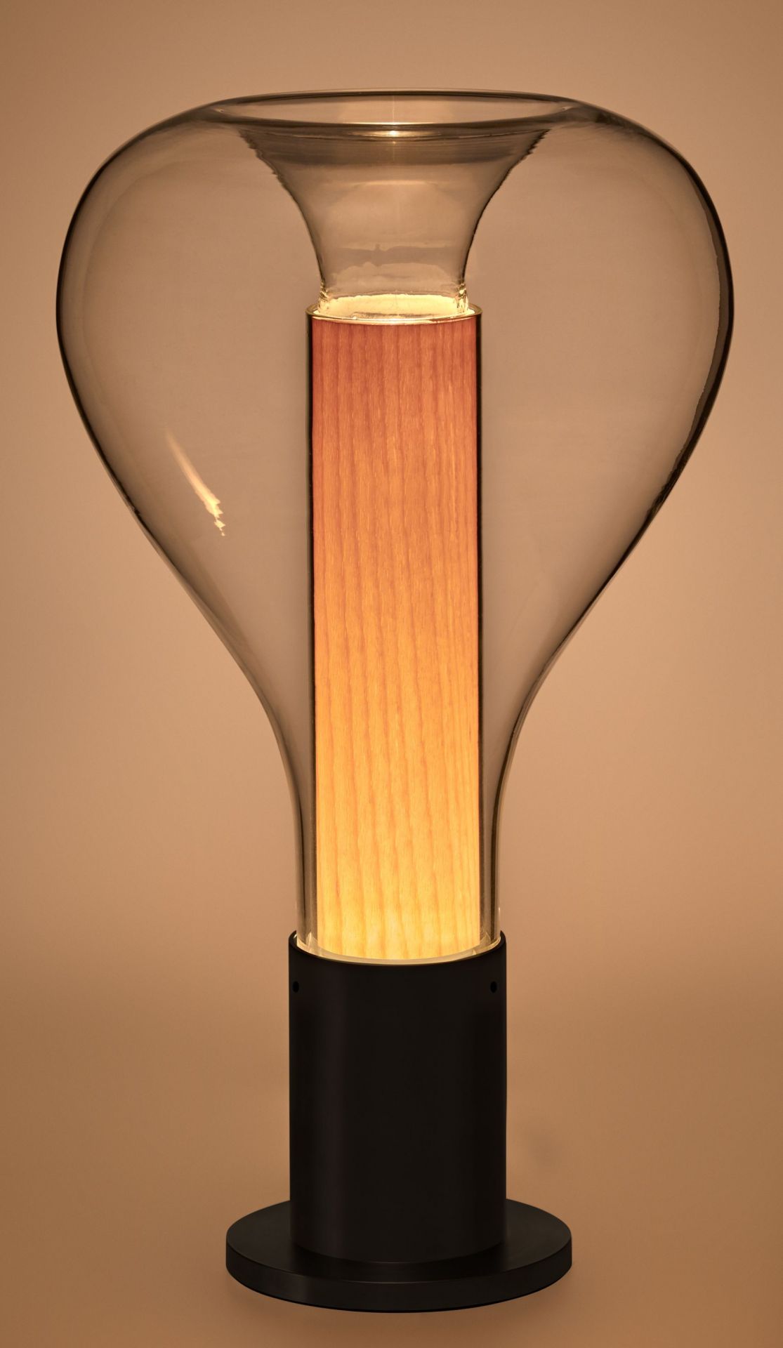Eris Tischleuchte Aluminiumsockel Buche LZF Lamps