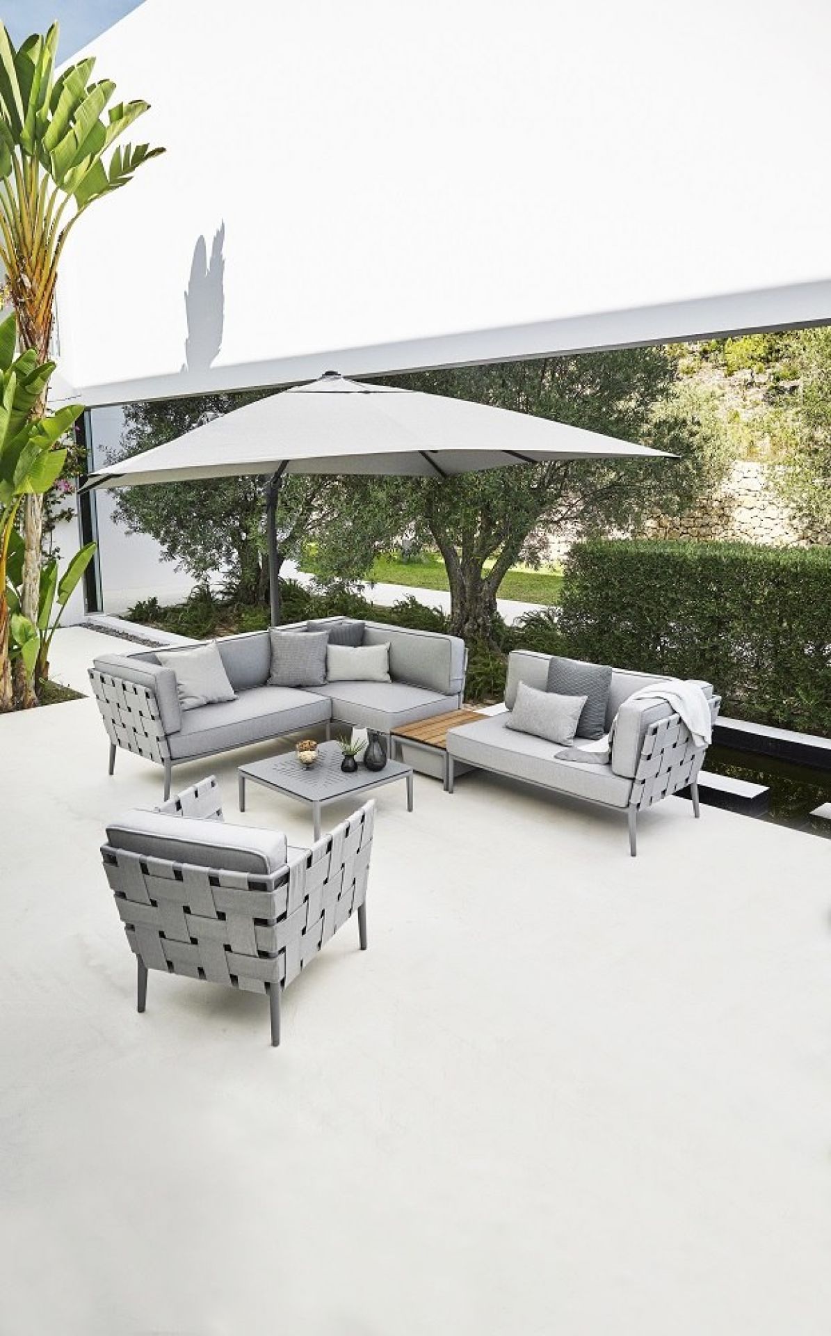 Hyde Luxe Tilt Parasol Sonnenschirm Weiß Inklusiv Fuß Cane-Line