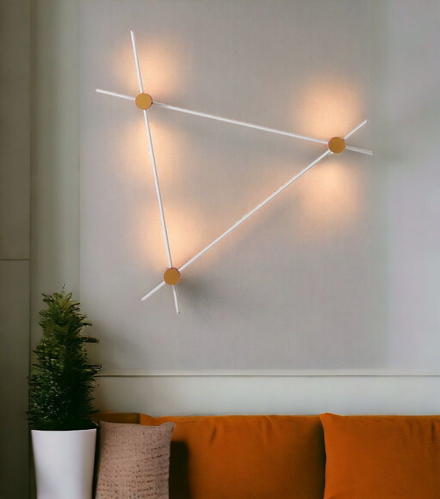 Eitie Triangle Wall 170 Wandleuchte Cassina 