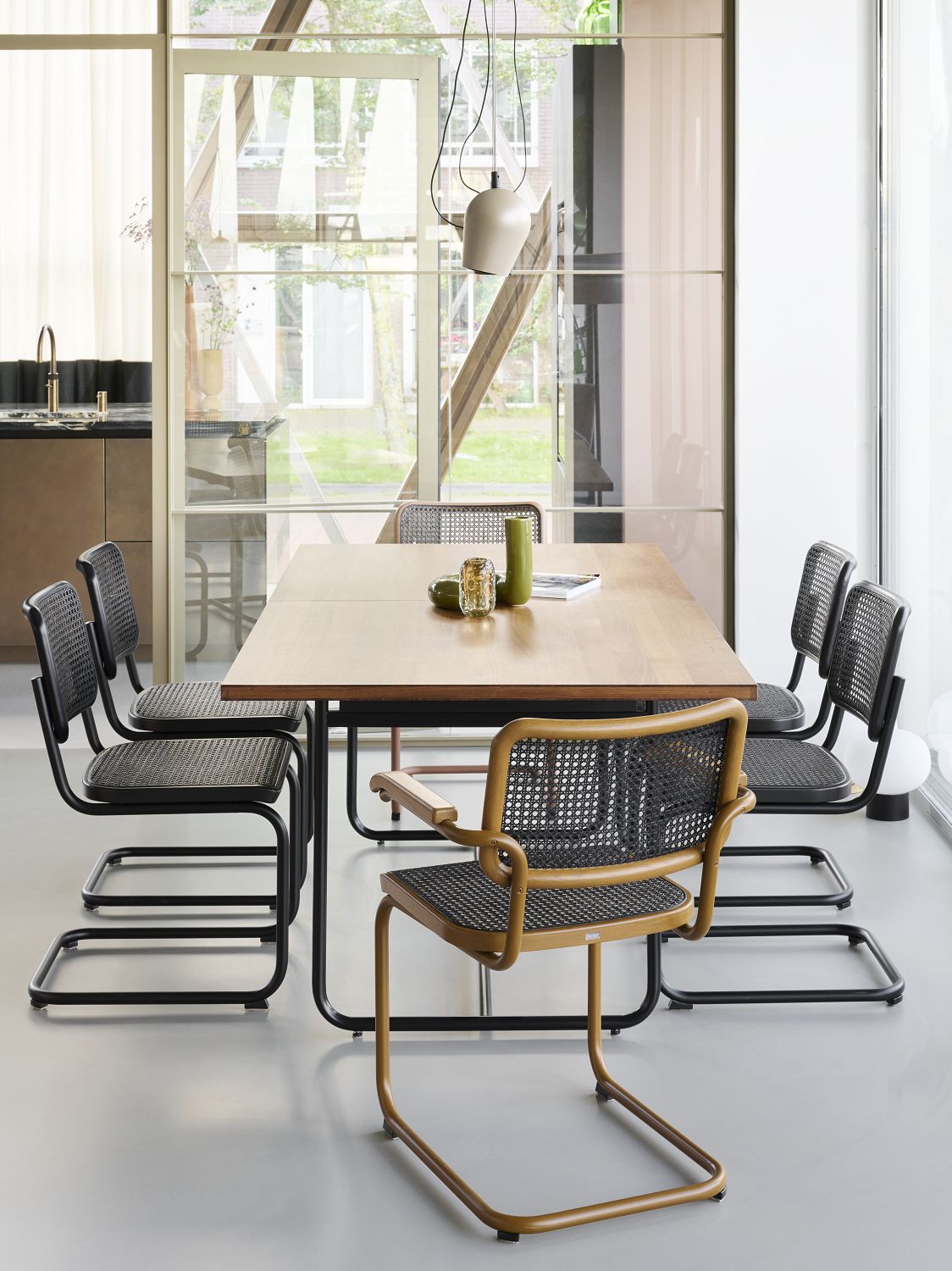 S 32 V Stahlrohr Klassiker Freischwinger Thonet