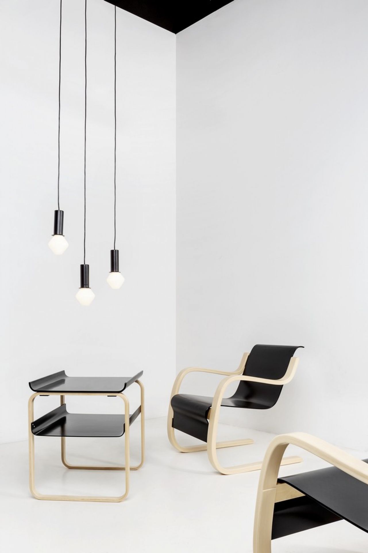 915 Beistelltisch Artek