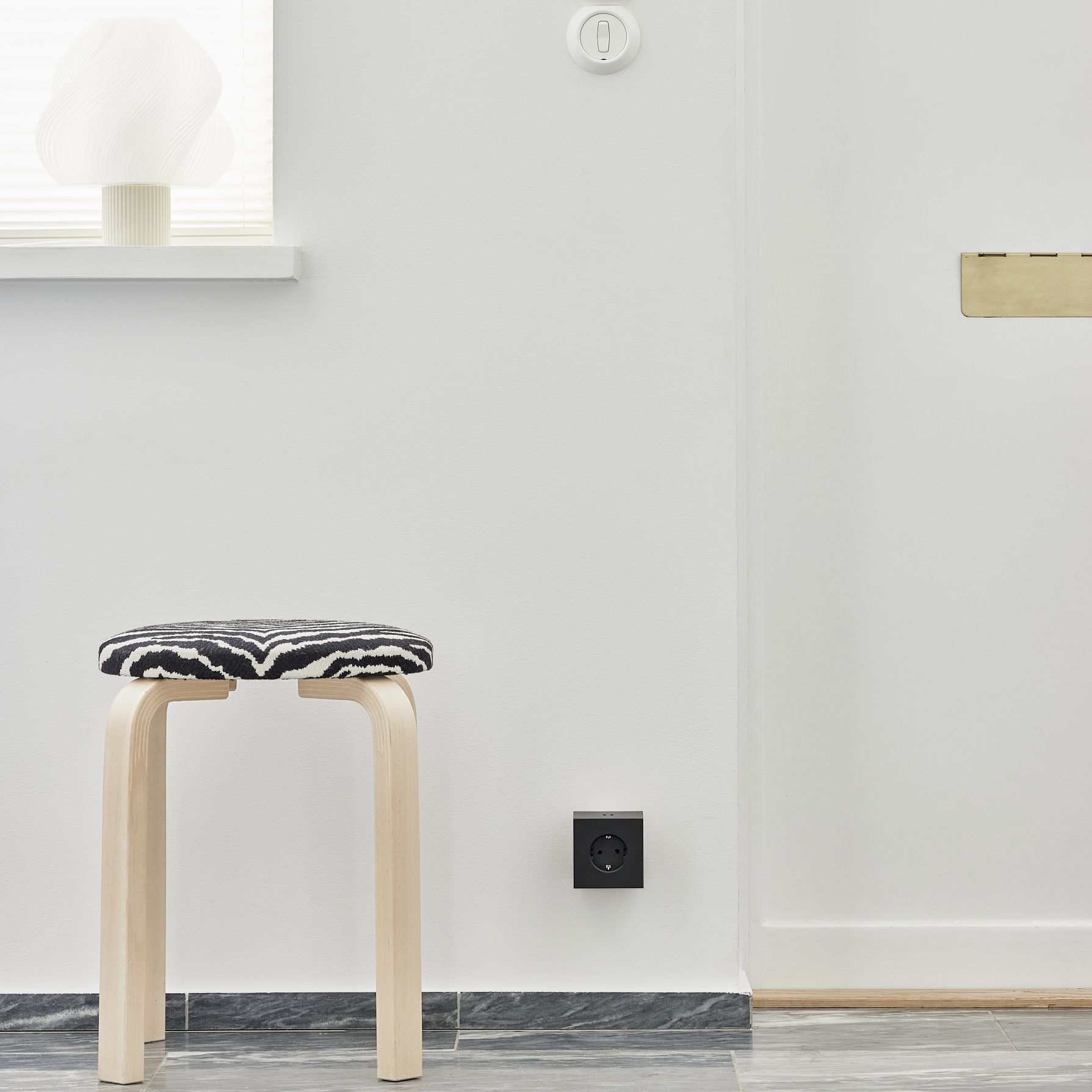 Square 2 - Avolt Steckdosenwürfel mit USB-C dfp Design