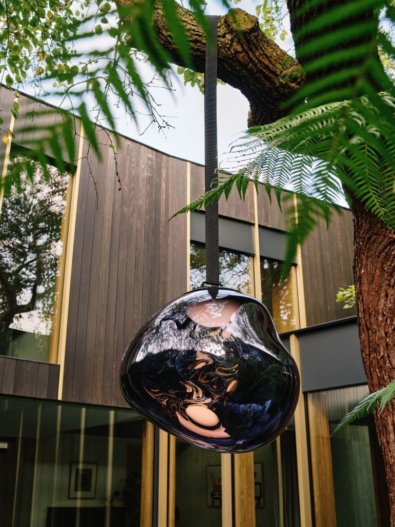 Melt Large LED tragbare Boden-/Hängeleuchte Opal Tom Dixon