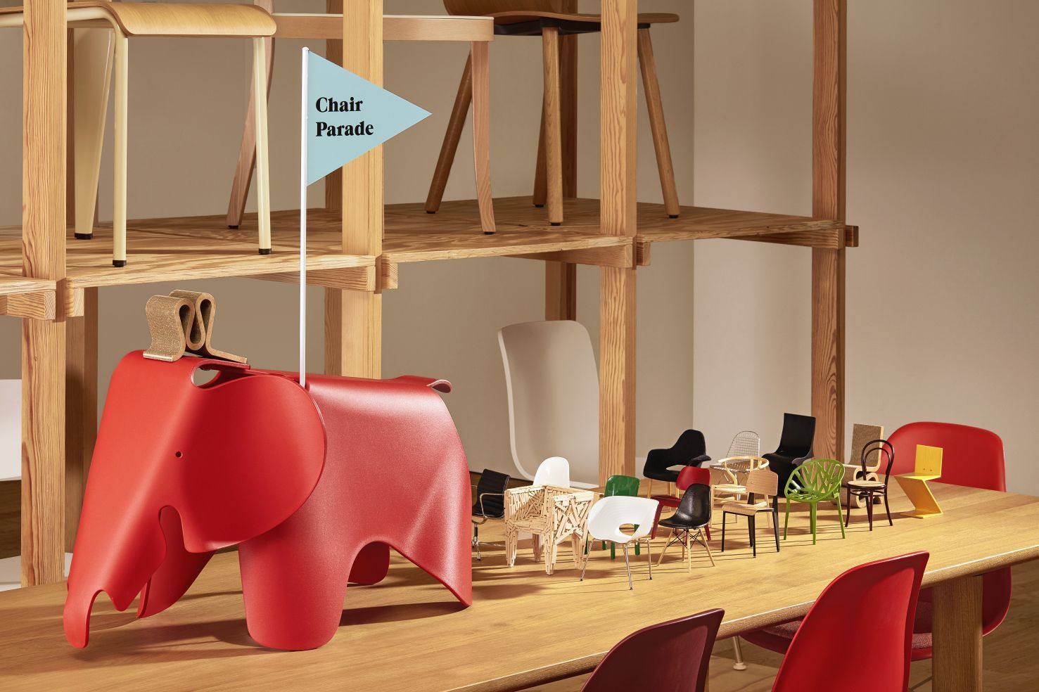 DSW schwarz [1950] Miniatur Stuhl Vitra