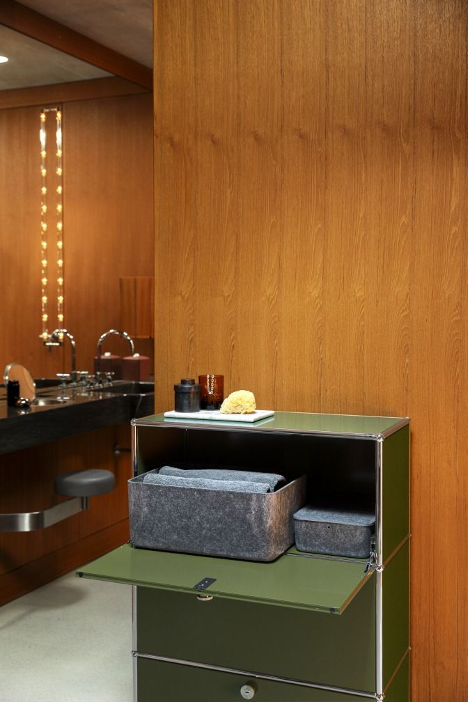 USM Haller Highboard mit drei Klapptüren Olivgrün NEU STANDARDFARBE