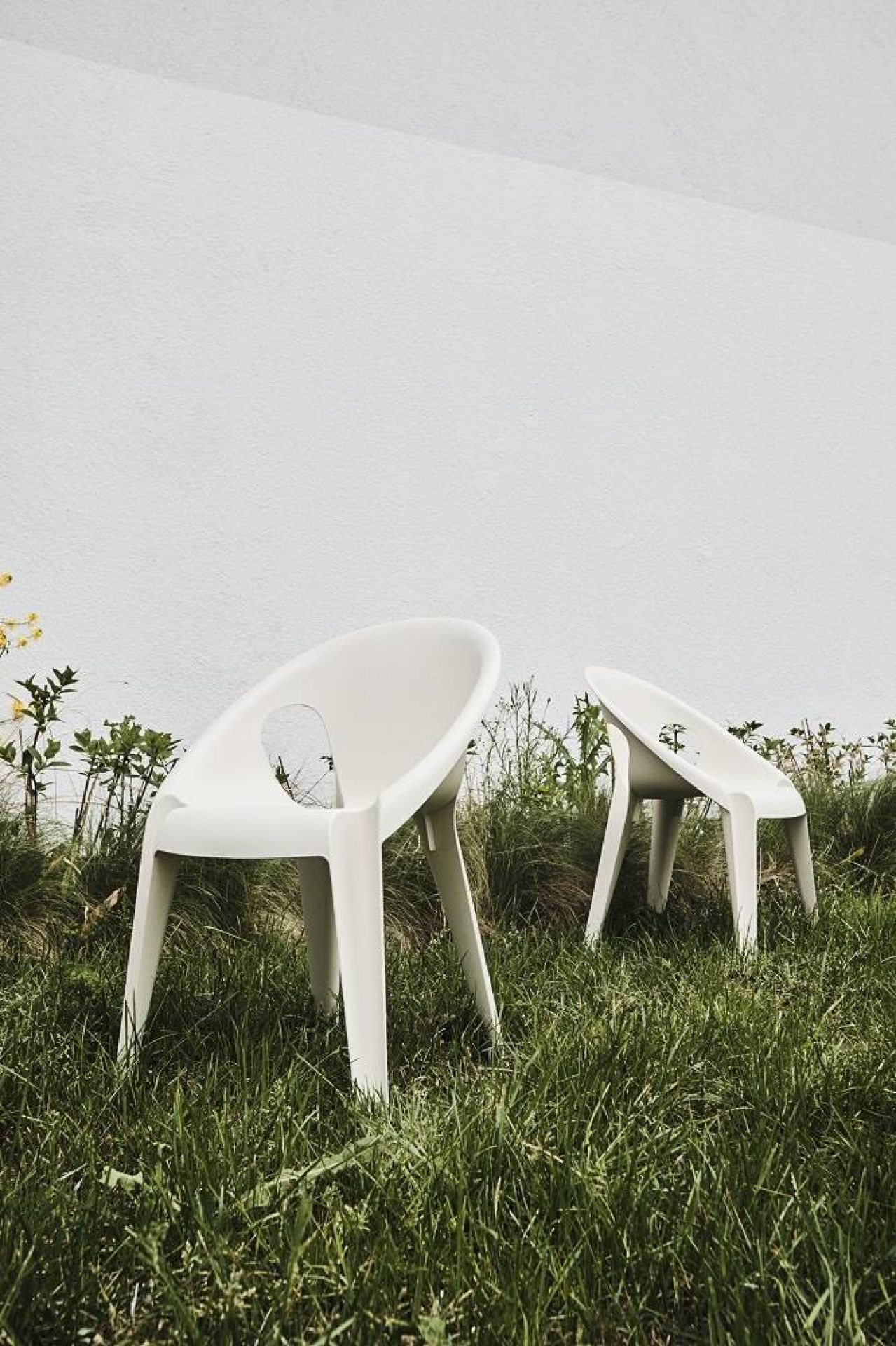 Bell Chair Indoor/Outdoor Stuhl mit Armlehnen stapelbar Magis