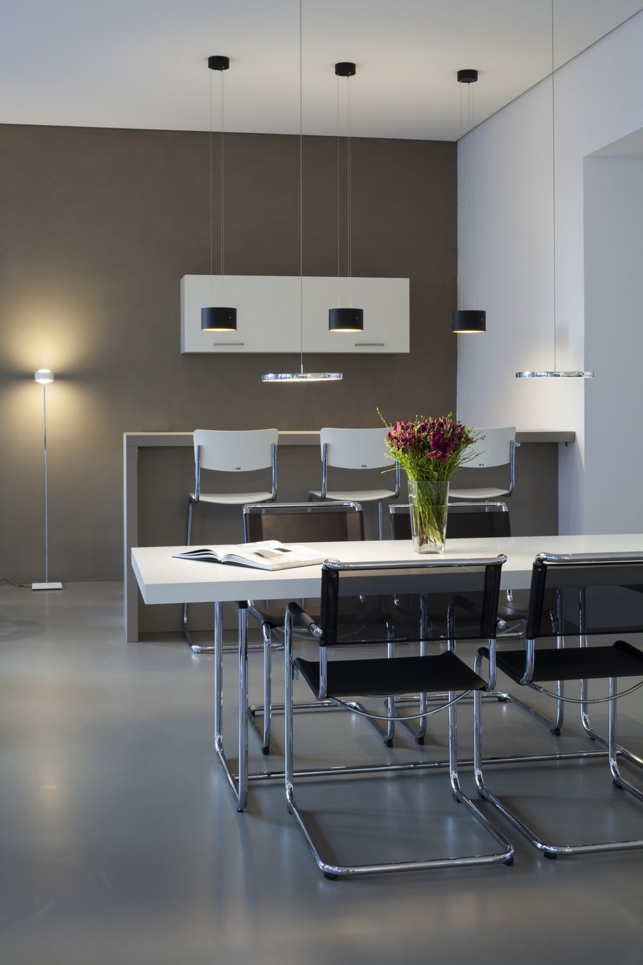 S 1070 Esstisch Thonet