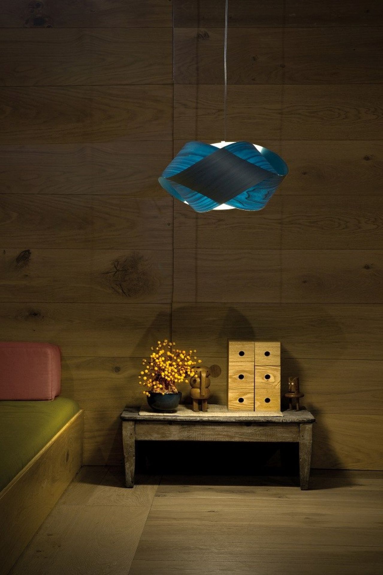 Nut Suspension Pendelleuchte Kabel und Baldachin in schwarz Schirm in Orange LZF Lamps