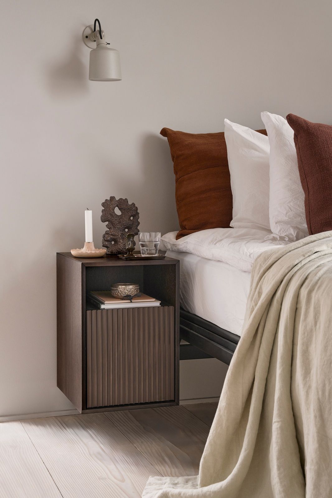 VIPP672 Bedside table Nachttisch Vipp