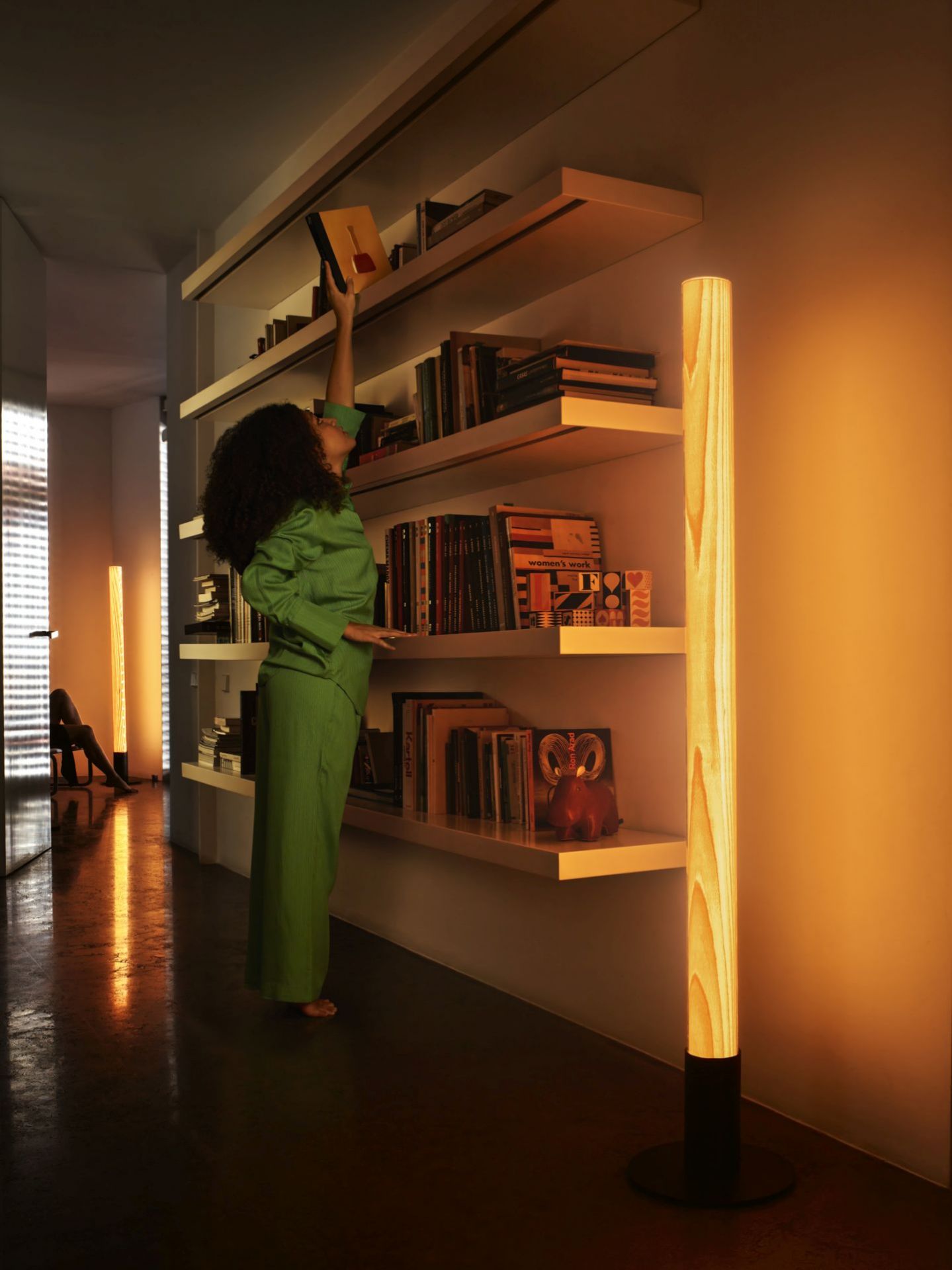 Estela Stehleuchte Buche LZF Lamps
