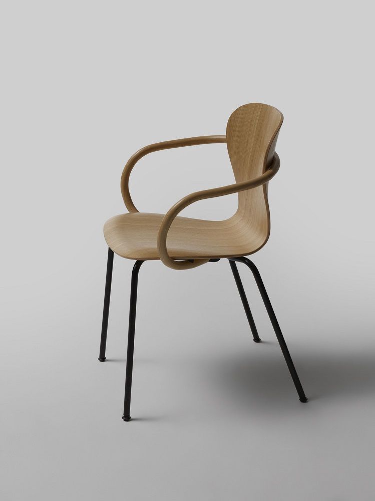 S 220 F Formholzstuhl / Stuhl mit Armlehne Thonet