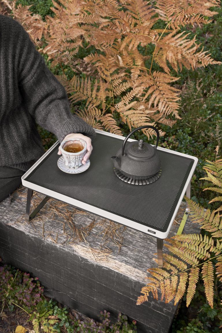 Outdoor Open-Air Tray Tisch Vipp
