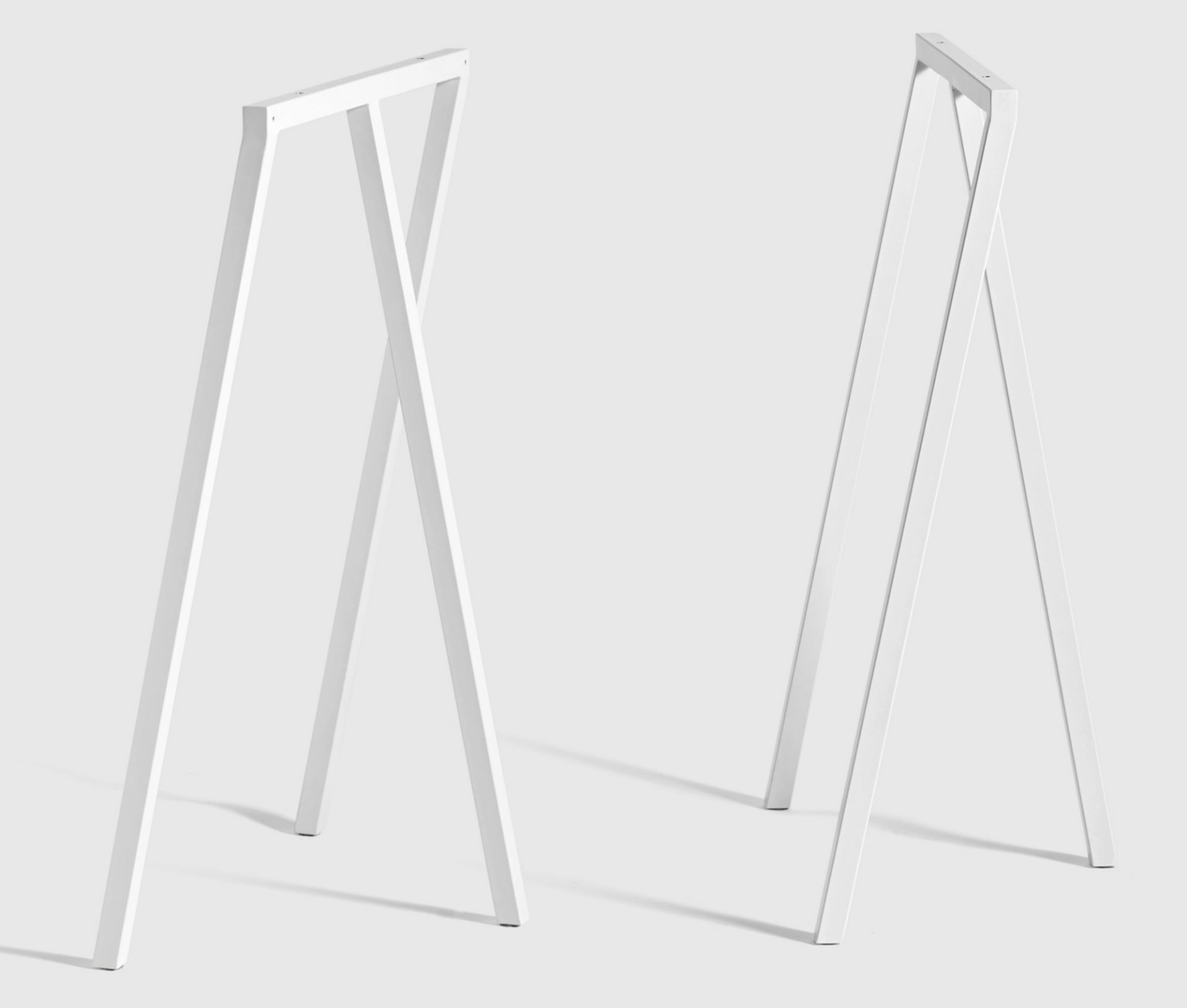 Loop Stand Frame High Tischböcke Hay