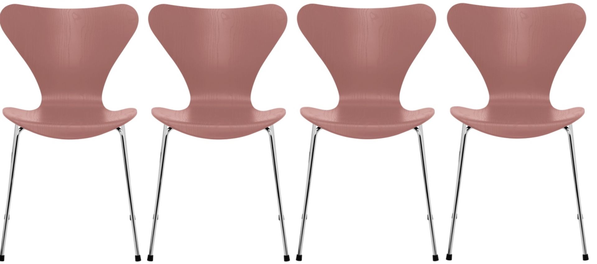 Bild von vier Siebener Stühlen in Esche Wild Rose mit Chromgestell. Designklassiker von Fritz Hansen.