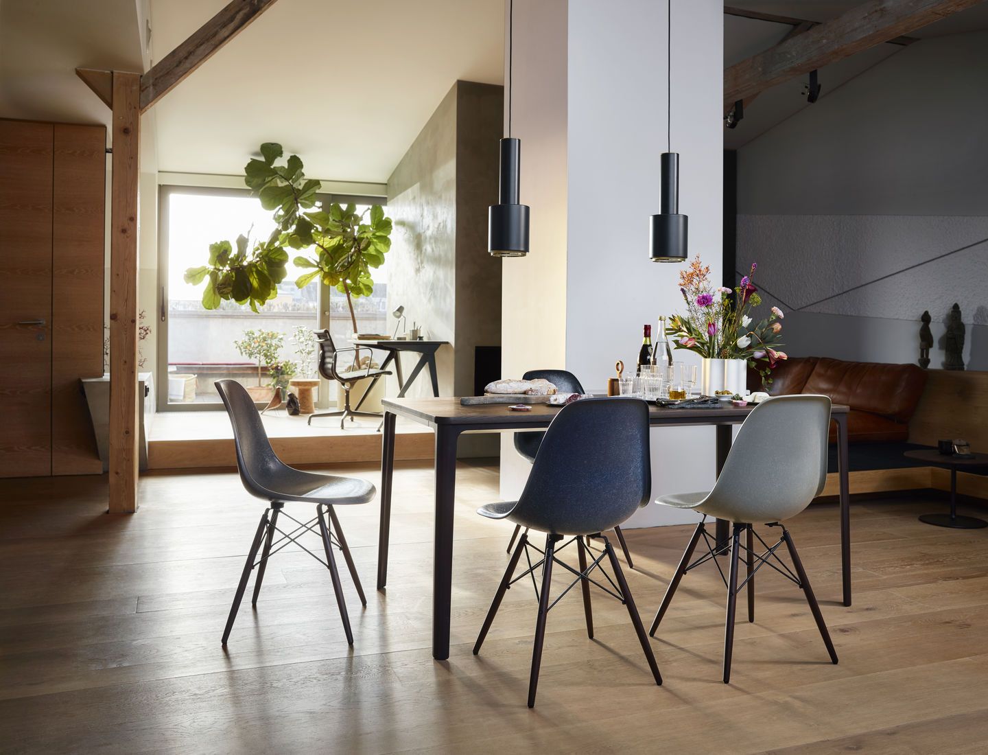 Eames Fiberglass Chair DSR Stuhl Vitra