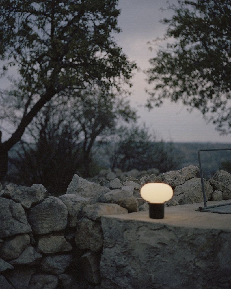 Karl-Johan Portable Table Lamp Akkuleuchte / Tischleuchte New Works Karl-Johan Portable Table Lamp Akkuleuchte / Tischleuchte New Works