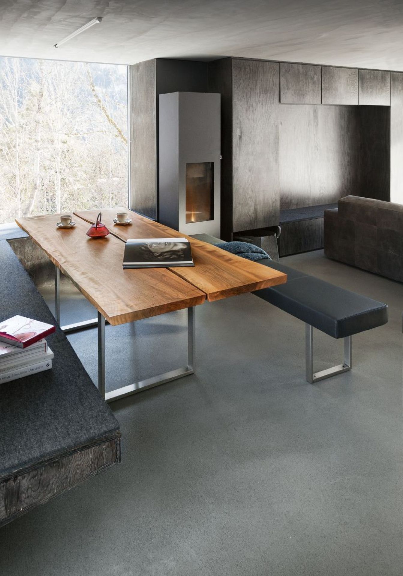 Authentic Classic Tisch Girsberger