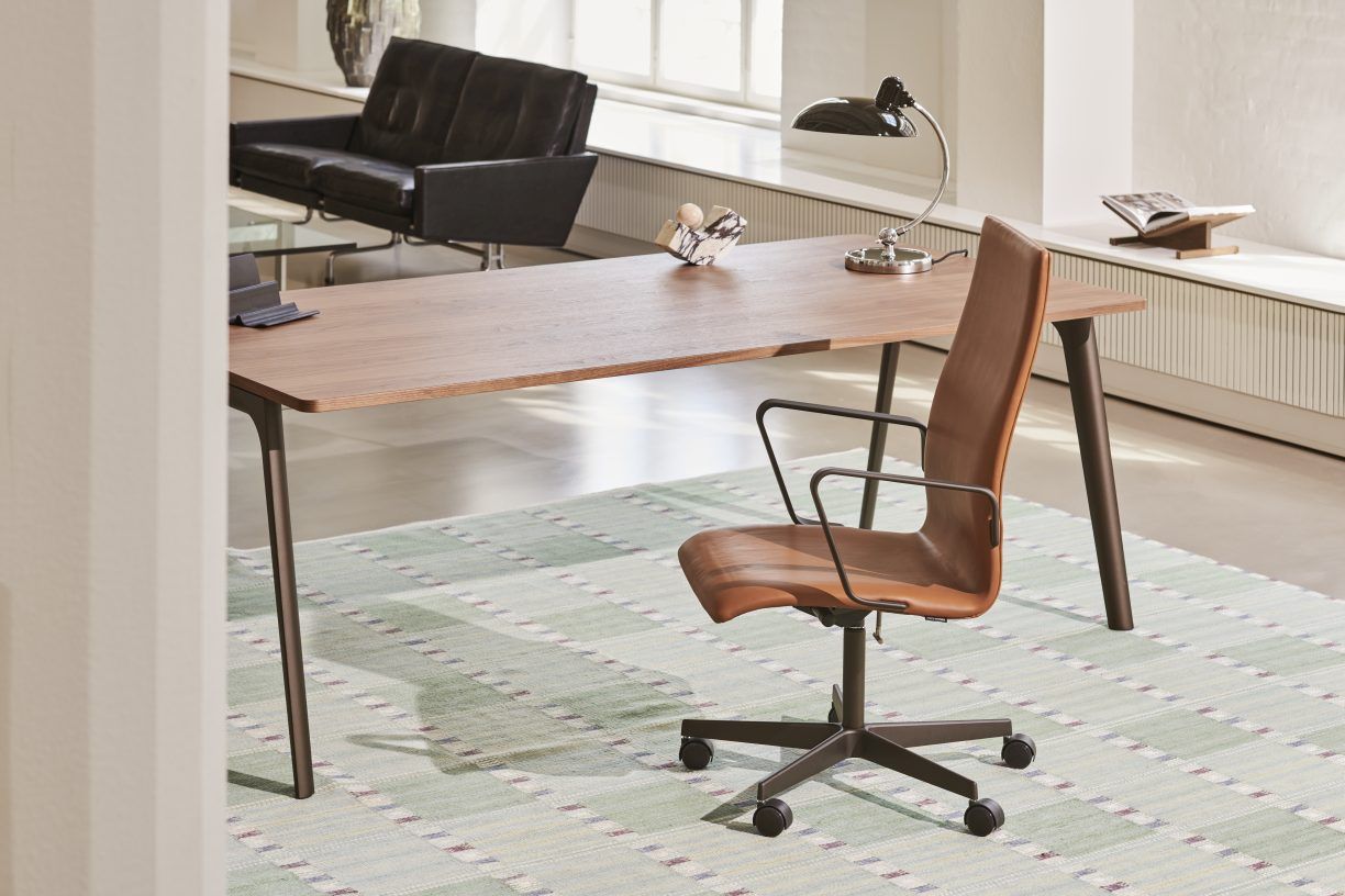 Pluralis Tisch Fritz Hansen