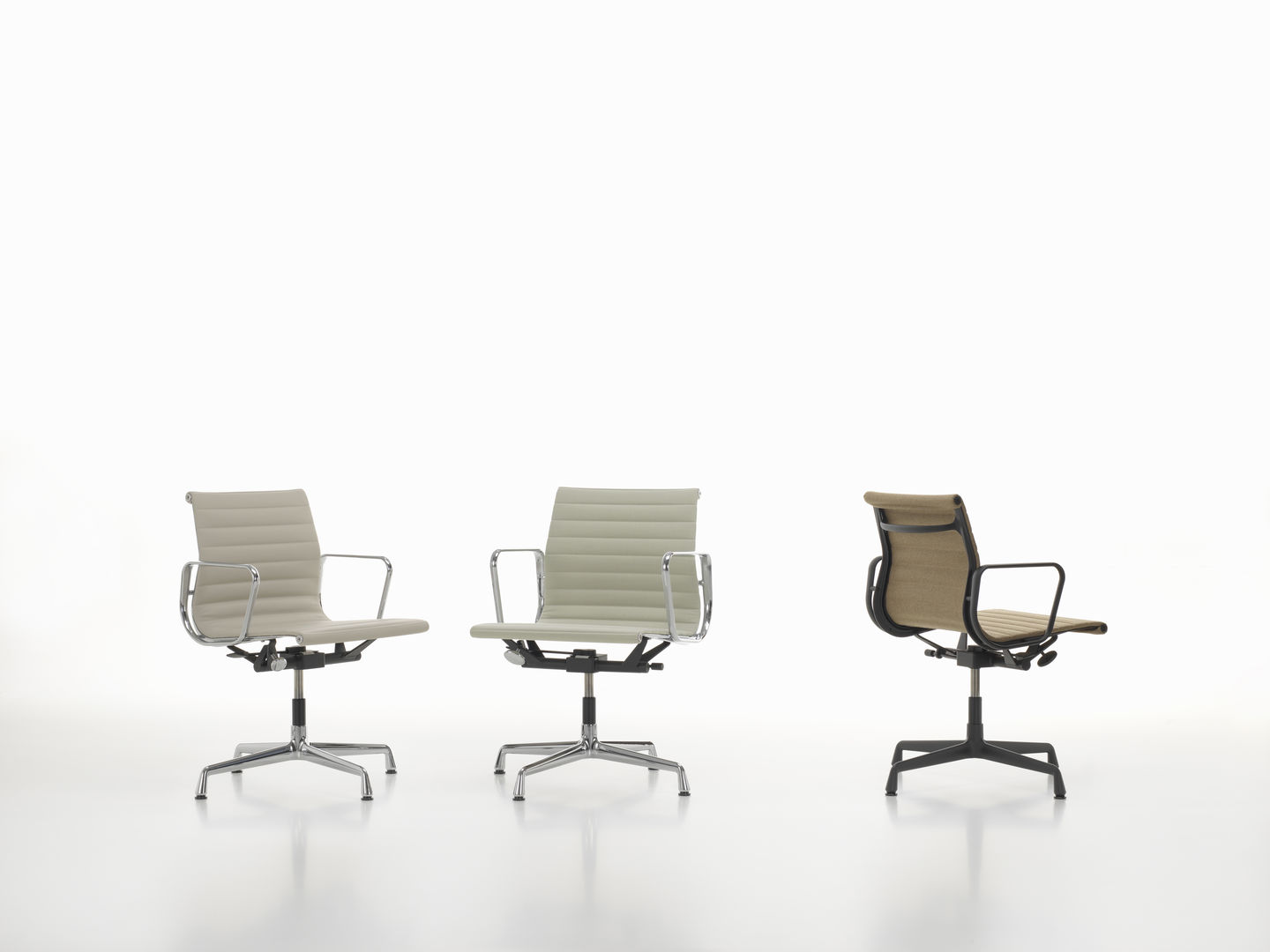 Aluminium Chair EA 131 / EA131 Stuhl Vitra
