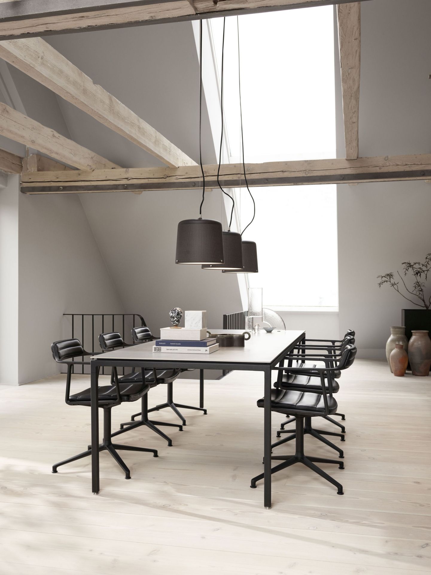 Tisch Medium Vipp