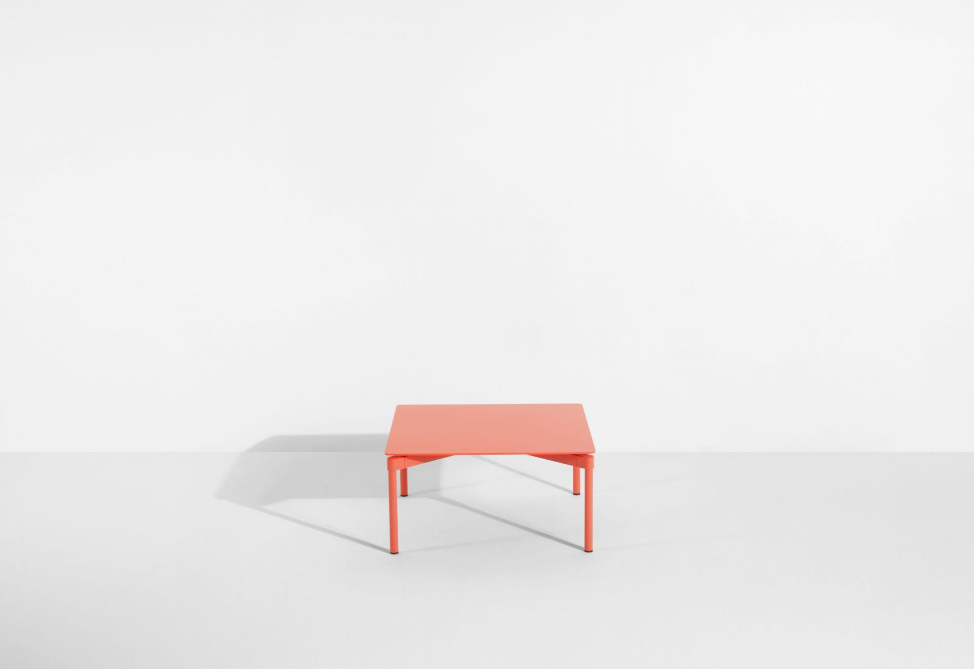 Fromme Coffee Table Couchtisch Petite Friture Coral