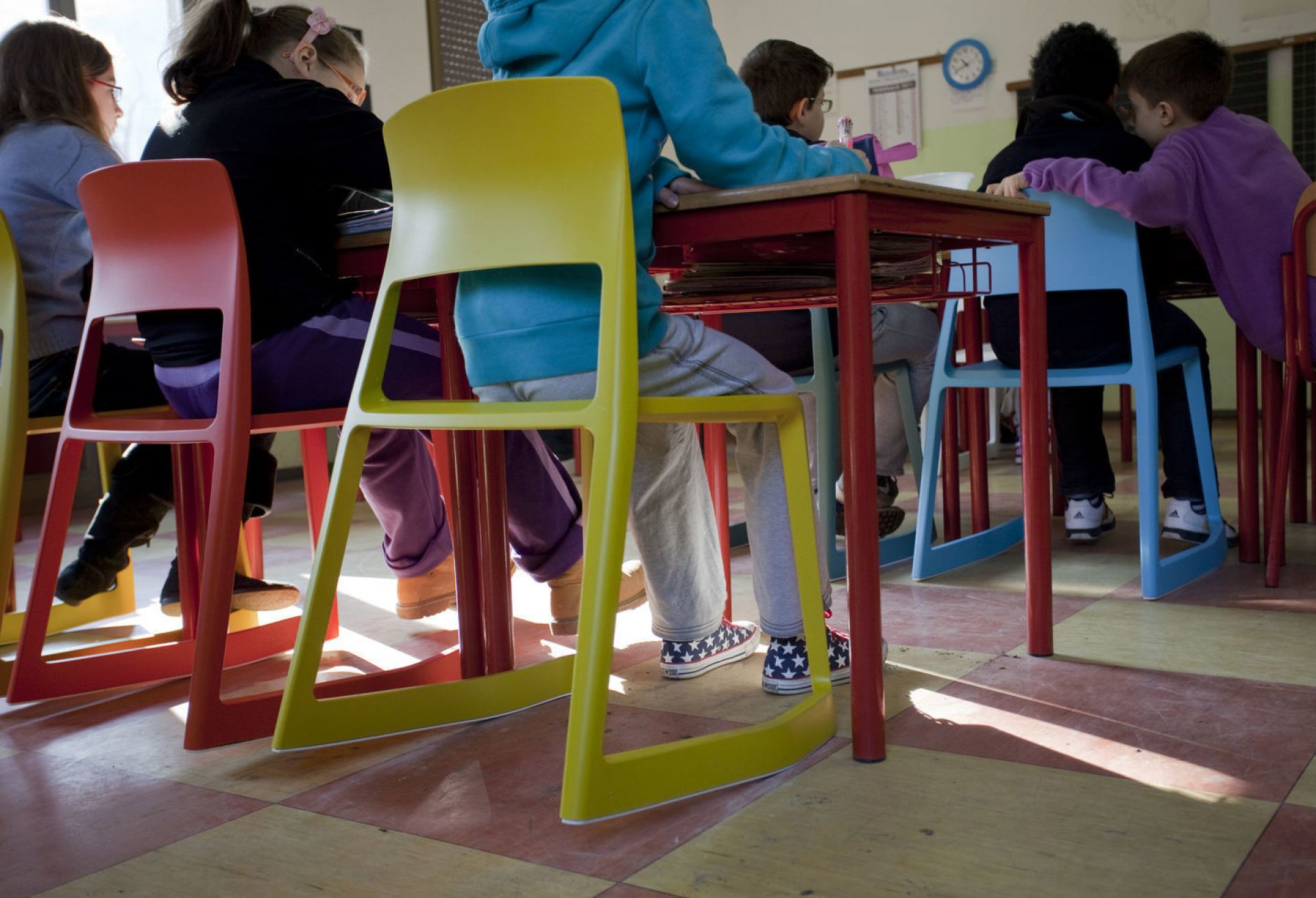 Tip Ton RE Stuhl Kunststoff Vitra Koralle