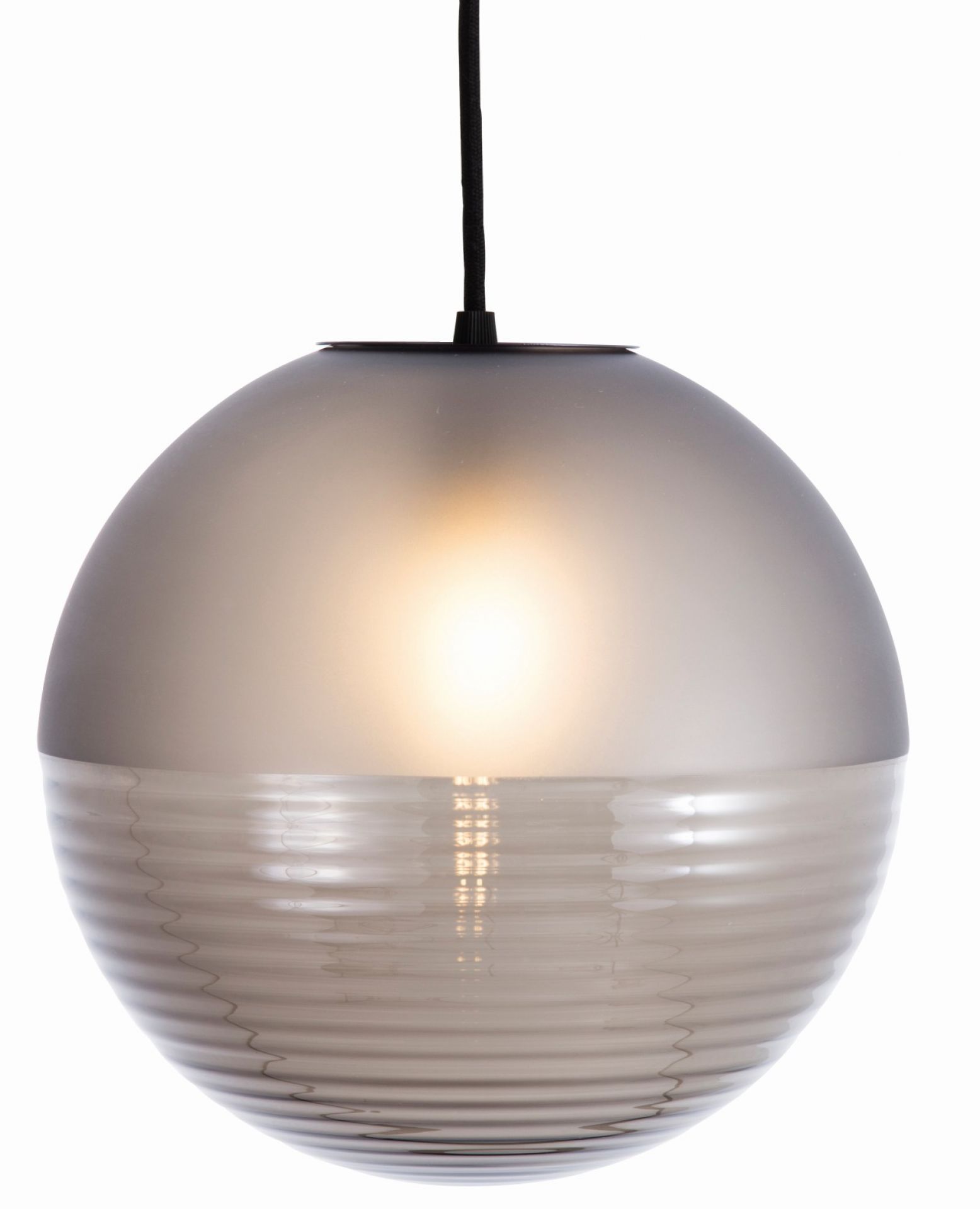 Stellar Pendelleuchte von Pulpo, rauchgraues Glas, Kugelform, moderne Hängelampe für Wohnzimmer und Esszimmer.