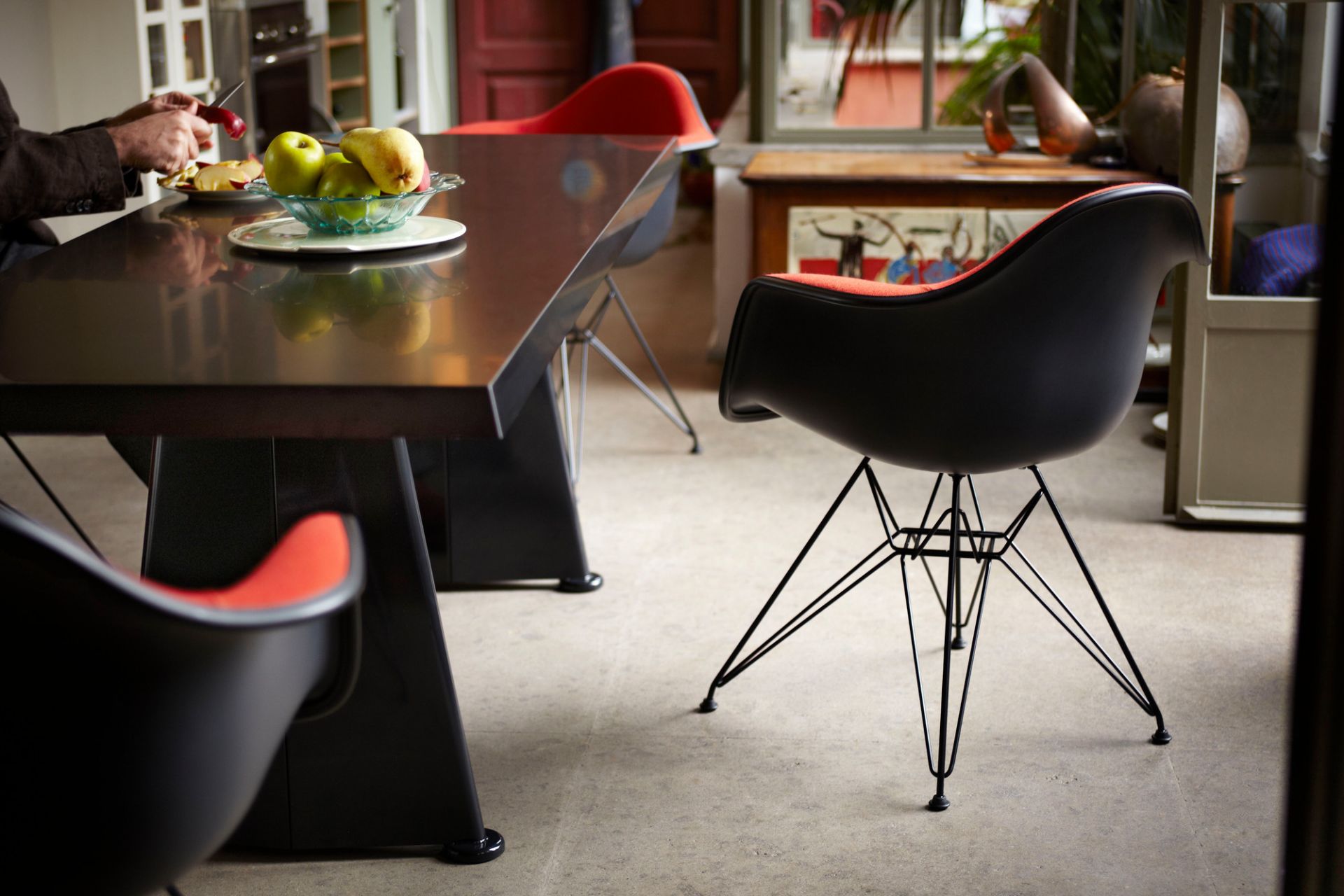 Eames Plastic Arm Chair DAR Stuhl Vollgepolstert Vitra