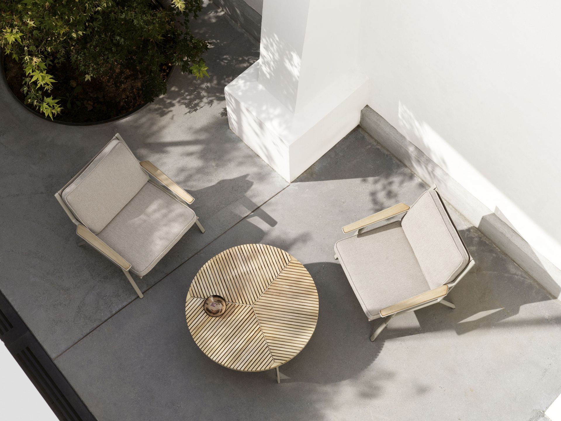 Open-Air Outdoor Lounge Stuhl Vipp