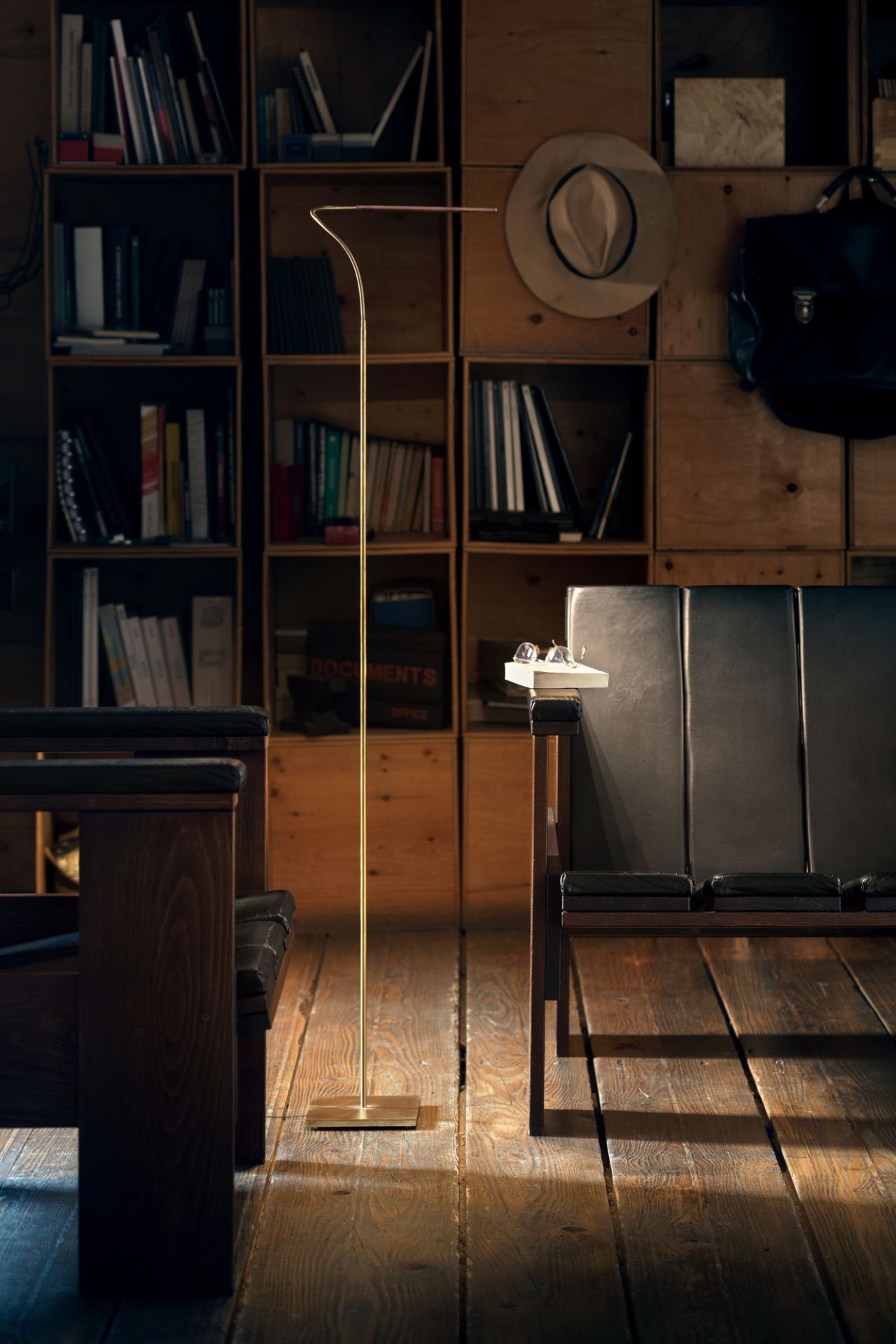 Lola F LED Stehleuchte Catellani & Smith