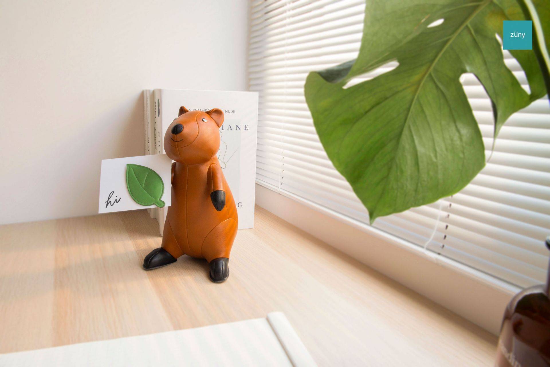 Buchstütze Quokka Tan/Schwarz Züny