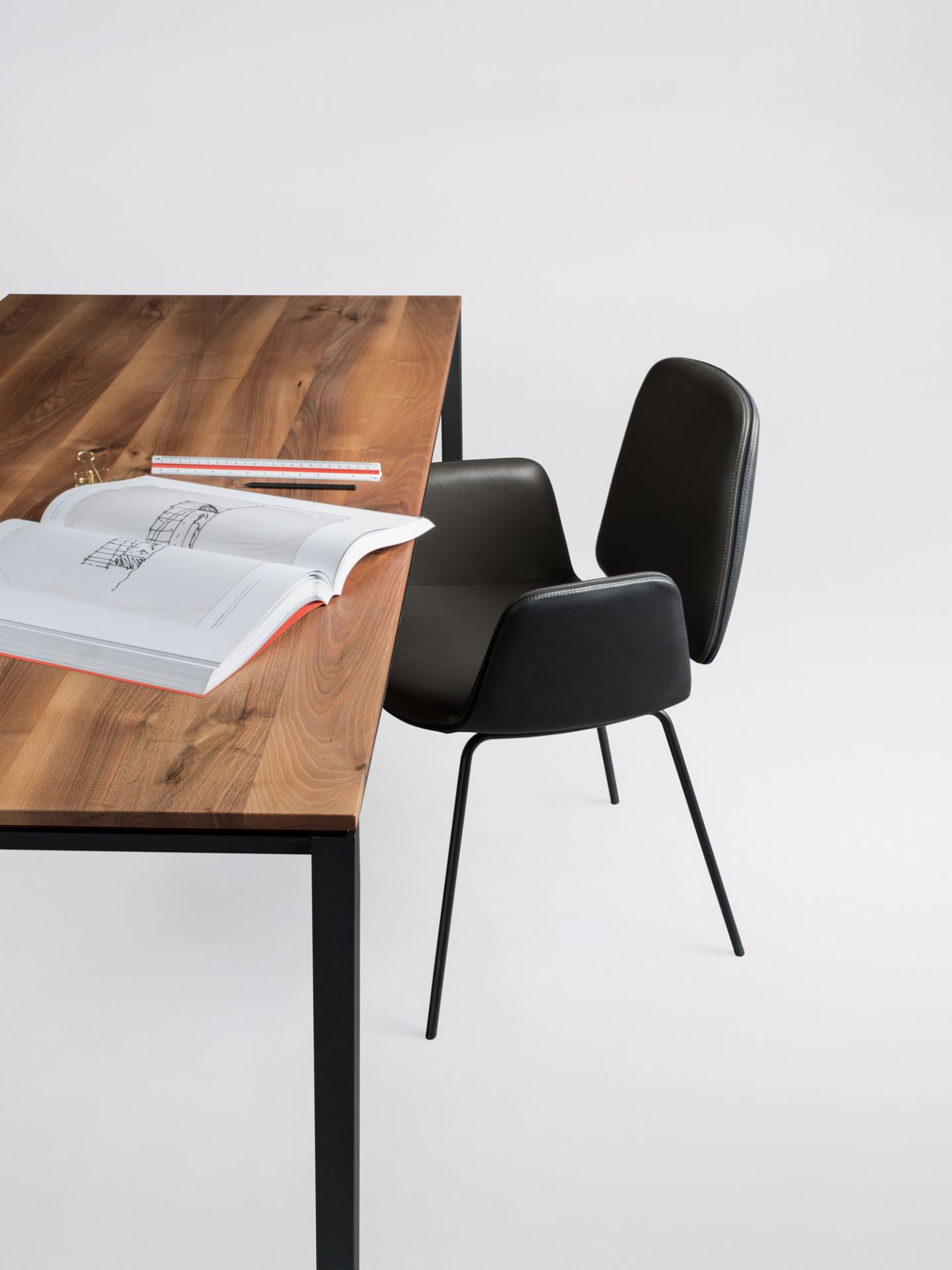 S 600 Tisch Nussbaum Janua