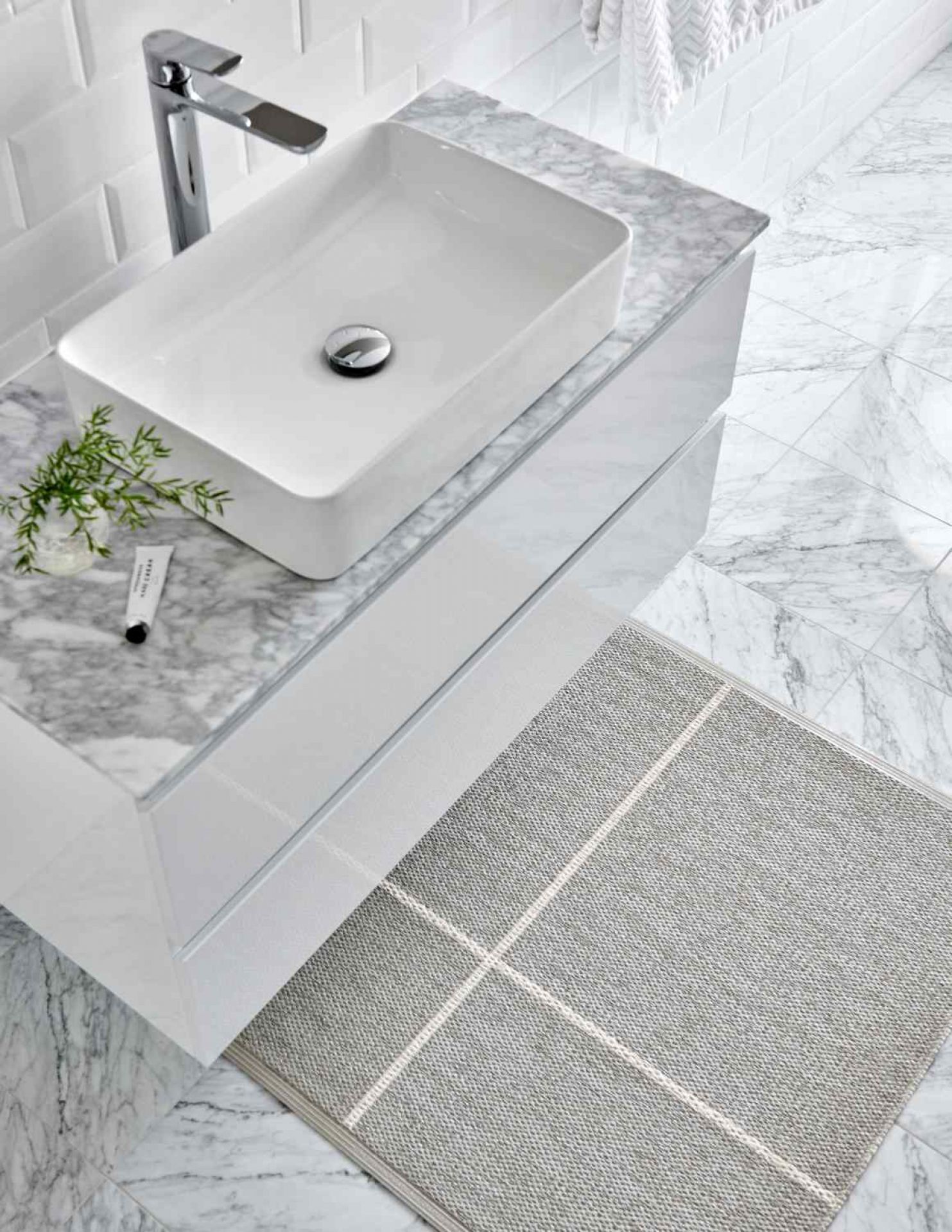 Fred Kunststoffteppich 70 x 270 cm Pappelina