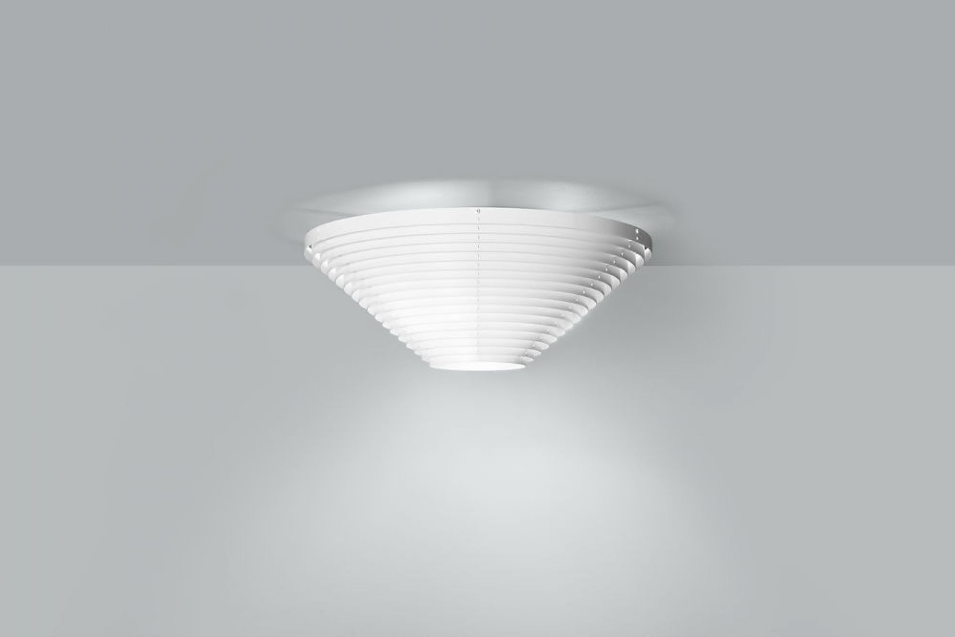 A622B Deckenleuchte Artek