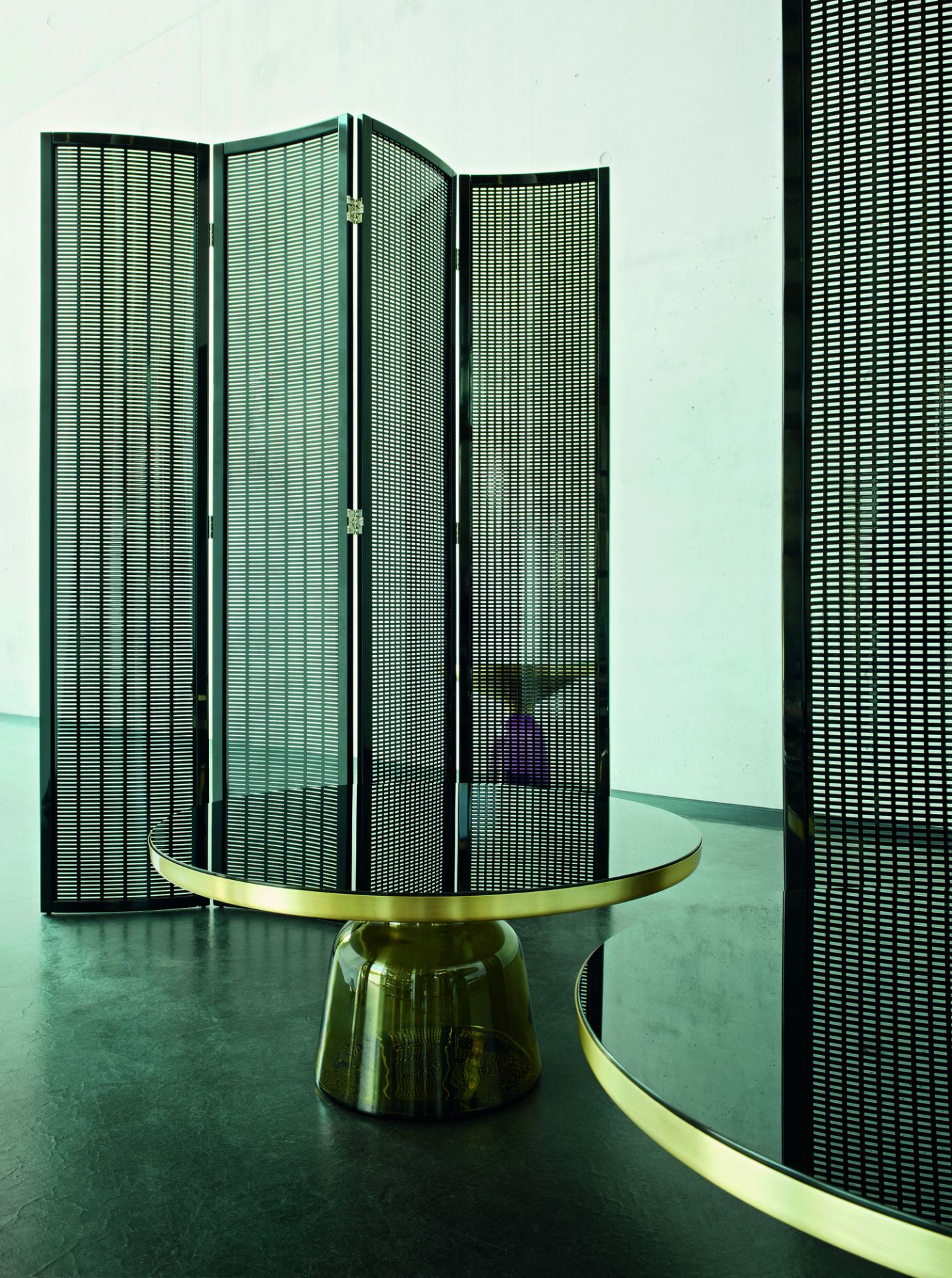 Bell Coffee Table Couchtisch Messing Olivgrün ClassiCon