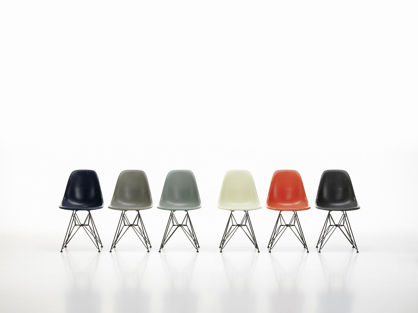 Eames Fiberglass Chair DSR Stuhl Vitra