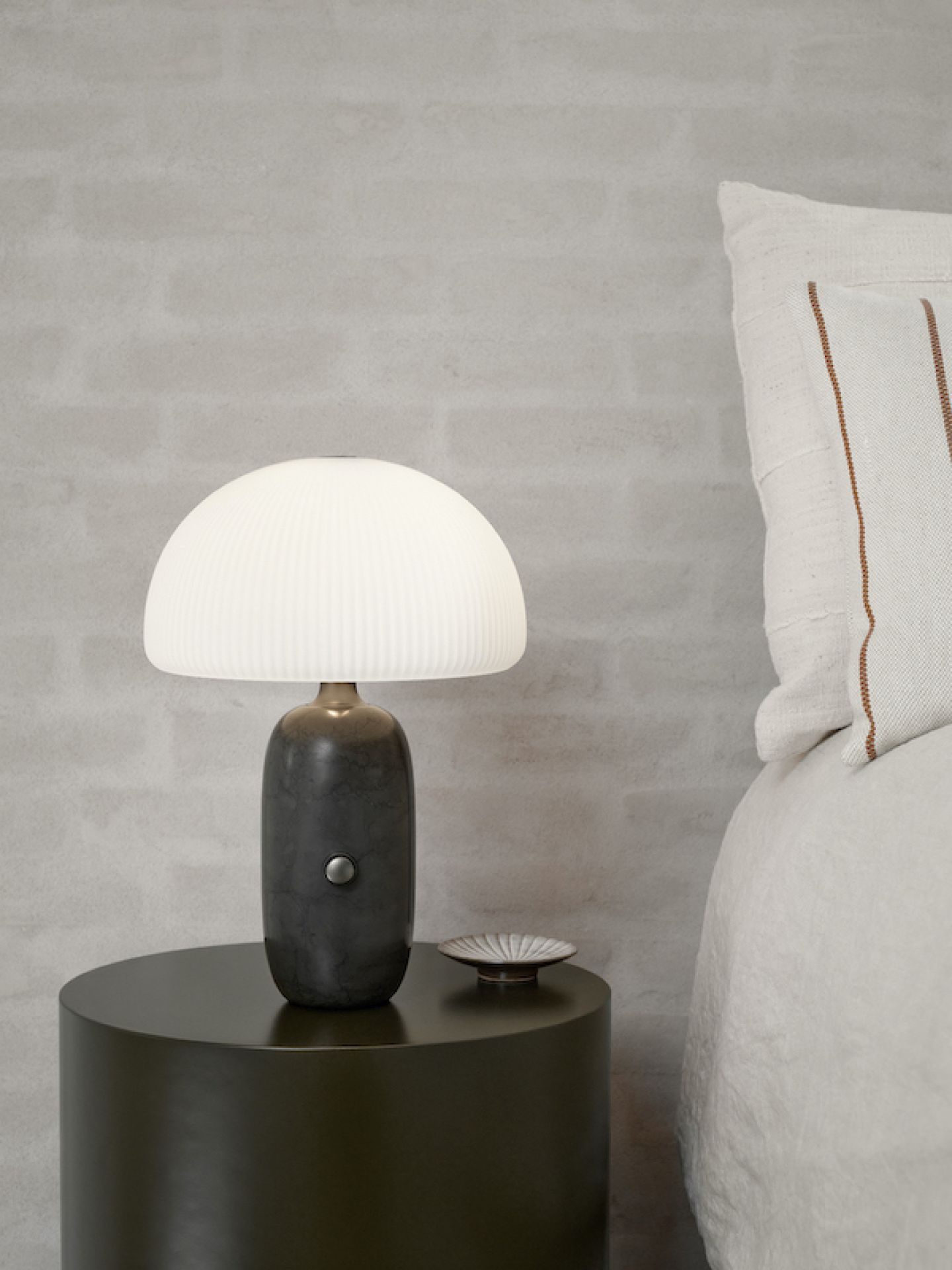Sculpture Tischlampe klein grau Vipp