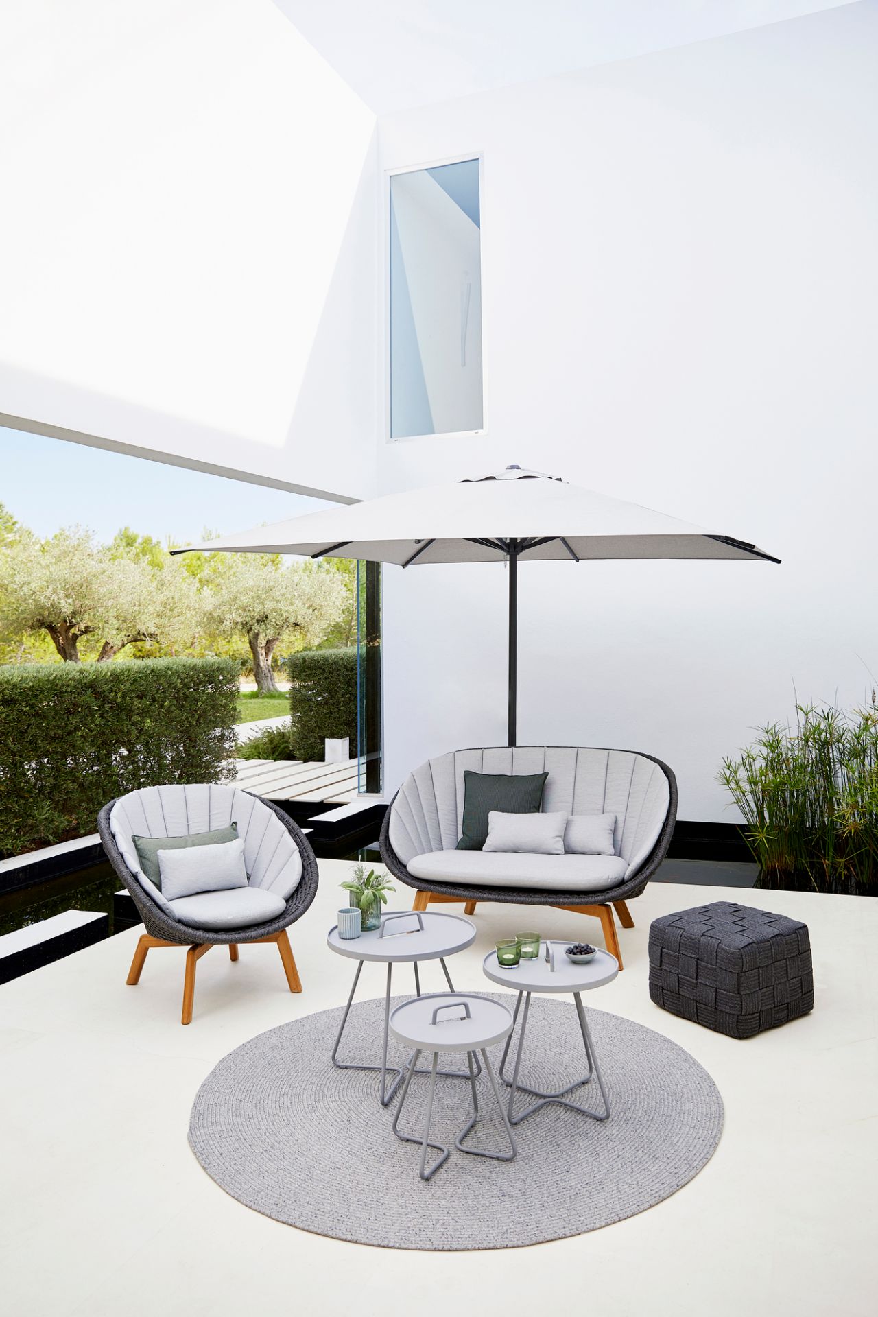 Peacock Outdoor 2-Sitzer Sofa Cane-Line