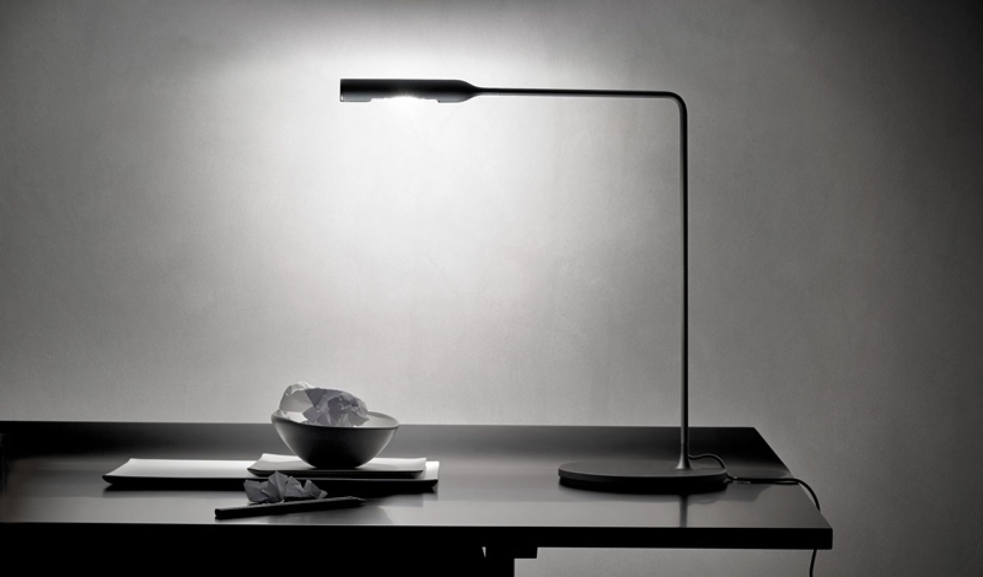Flo Desk Tischleuchte Lumina