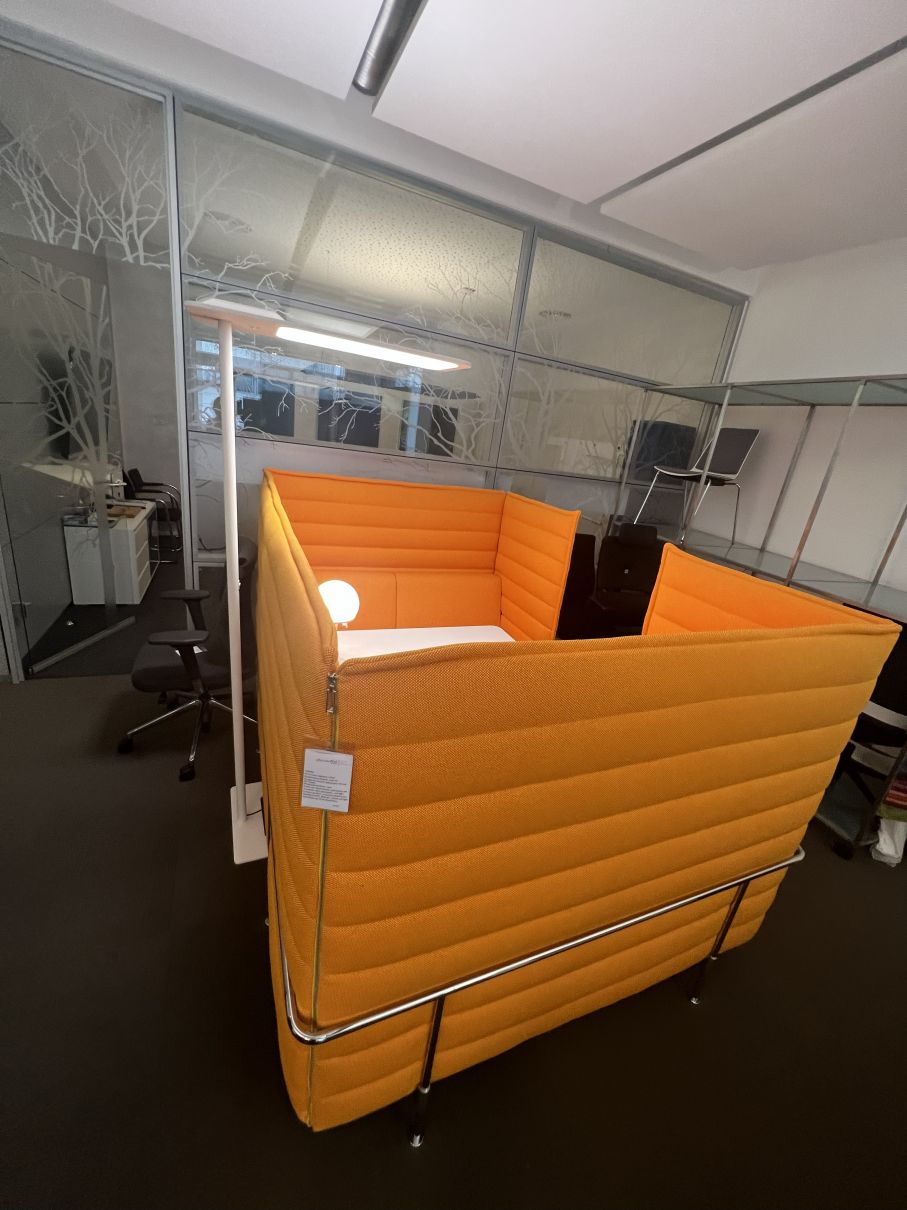 Alcove Cabin Highback 2-Sitzer Vitra AUSSTELLUNGSSTÜCK / GEBRAUCHTMÖBEL