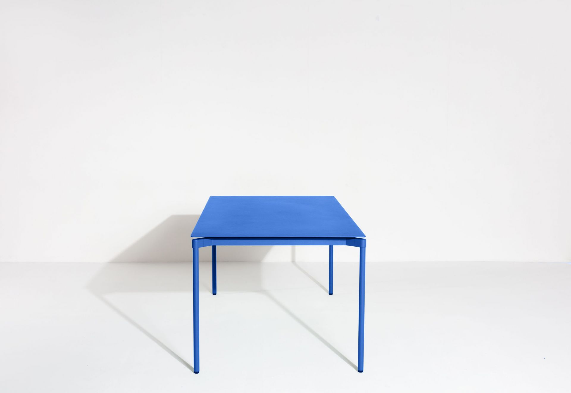 Fromme Dining Table Rectangular Esstisch Rechteckig Petite Friture Blau