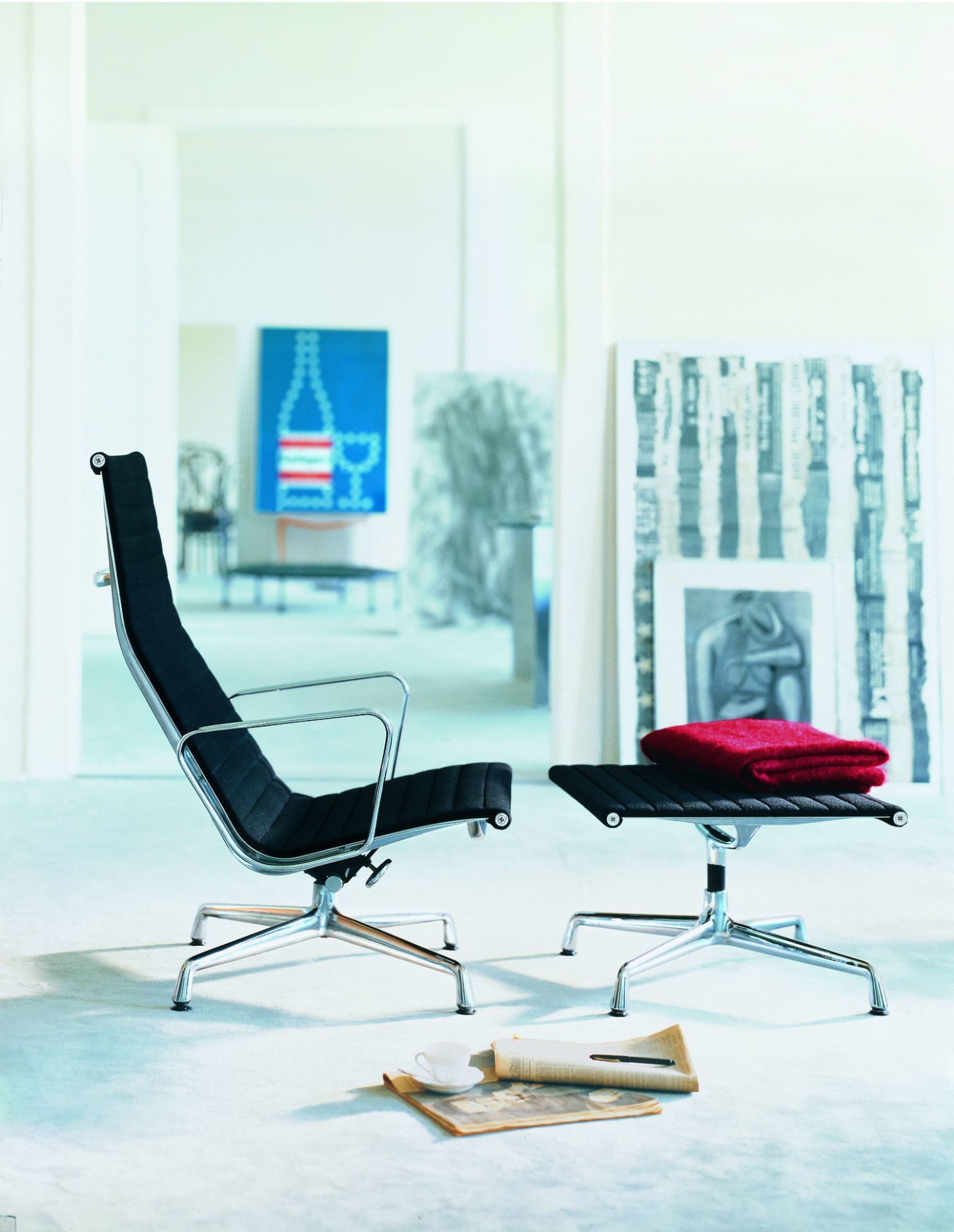 Aluminium Chair EA124 / EA 124 Sessel Vitra