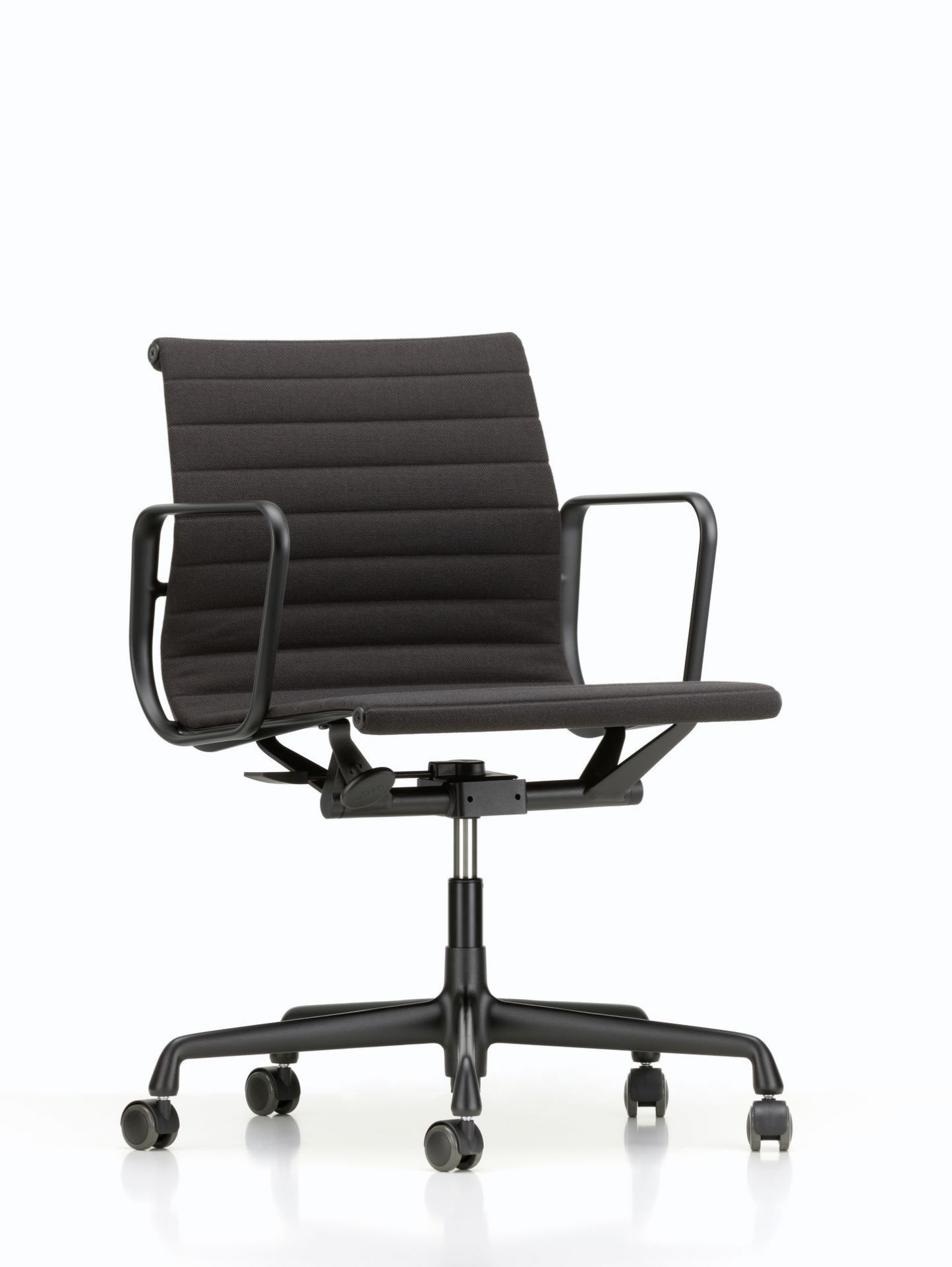 Aluminium Chair EA 117 / EA117 Stuhl Vitra