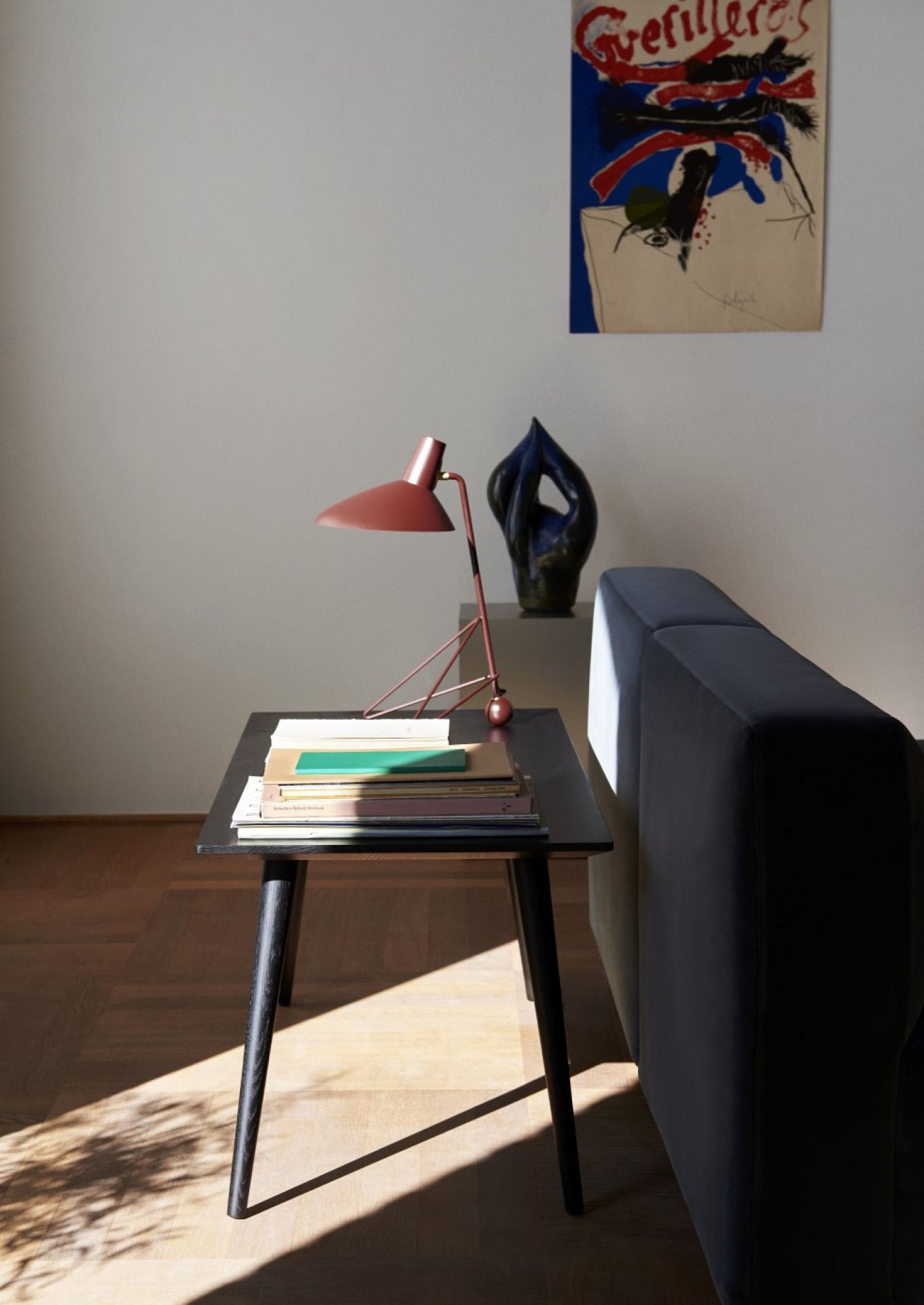 In Between Table SK23 / SK24 Couchtisch AndTradition